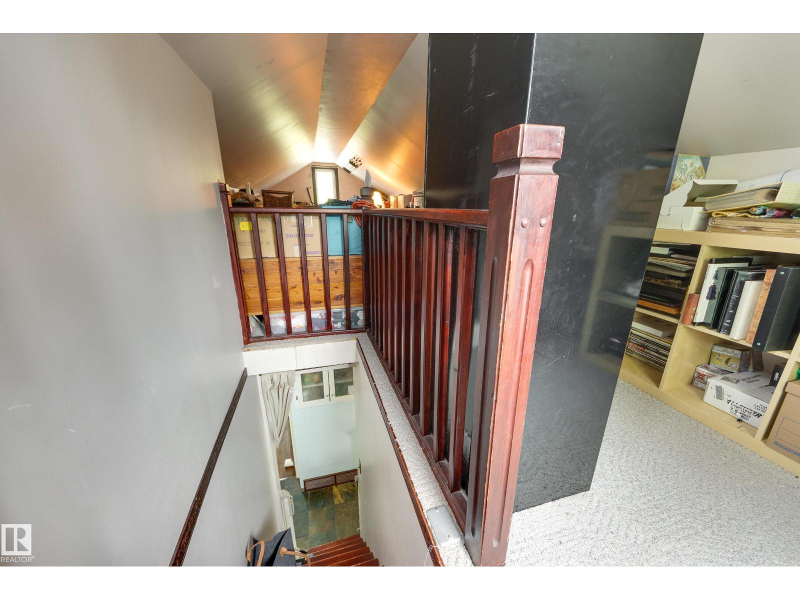 10631 71 AV NW — photo 17