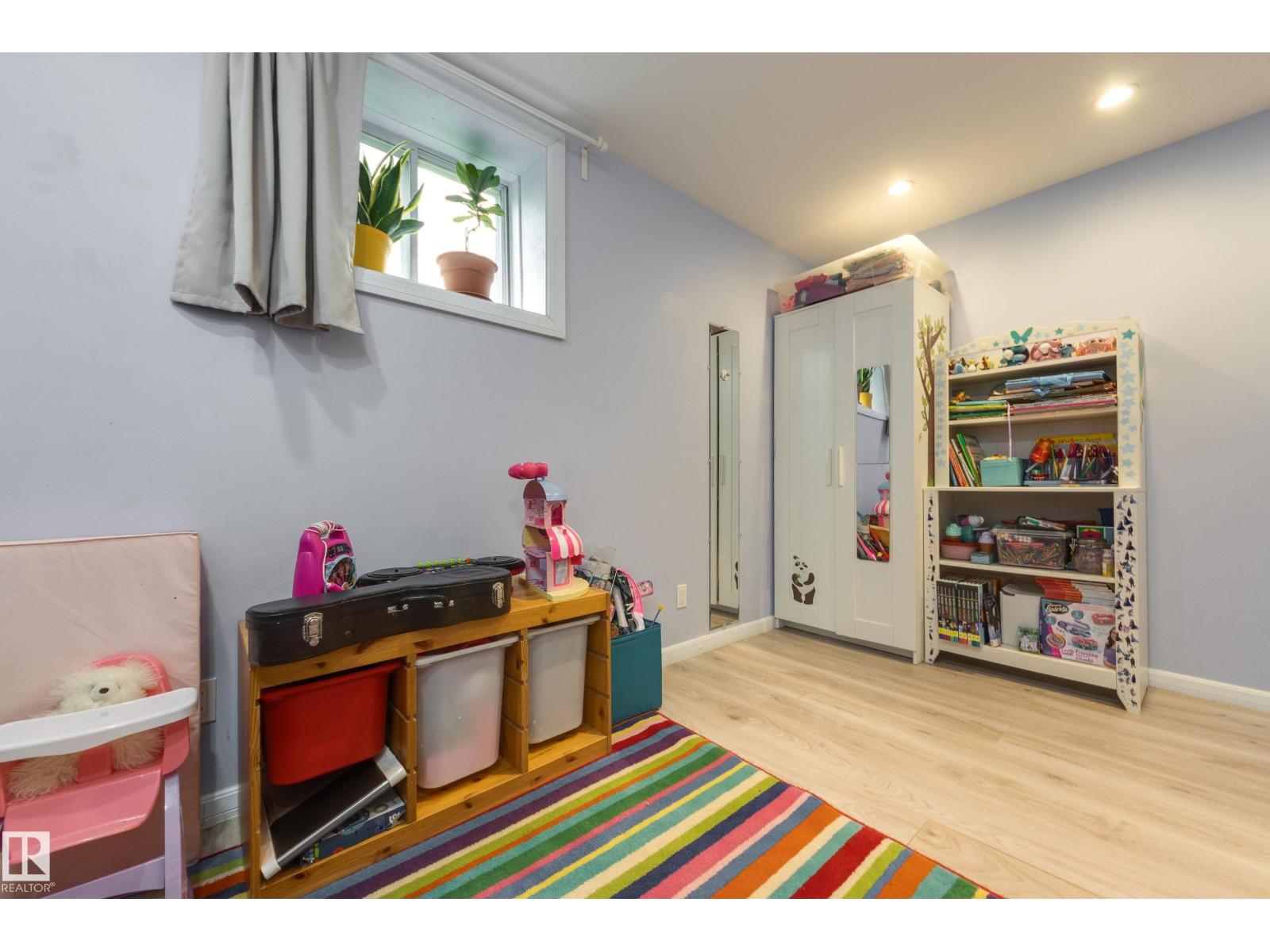 10631 71 AV NW — photo 22