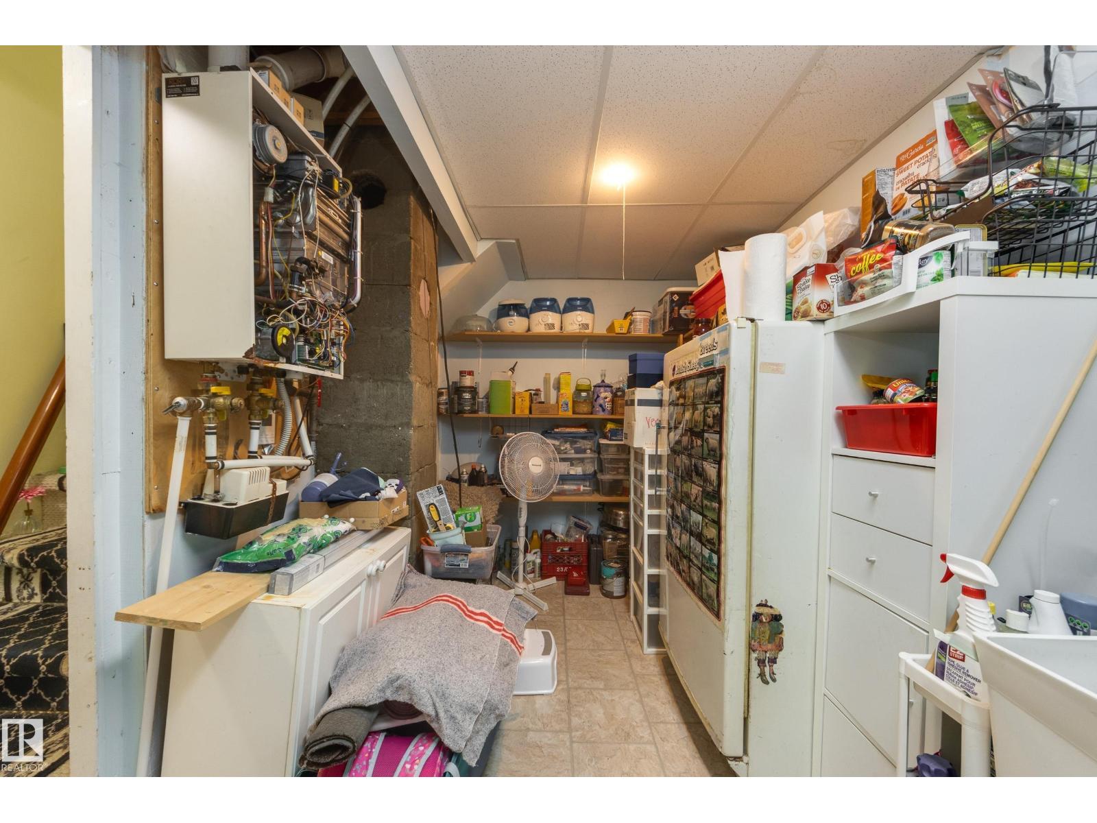 10631 71 AV NW — photo 27