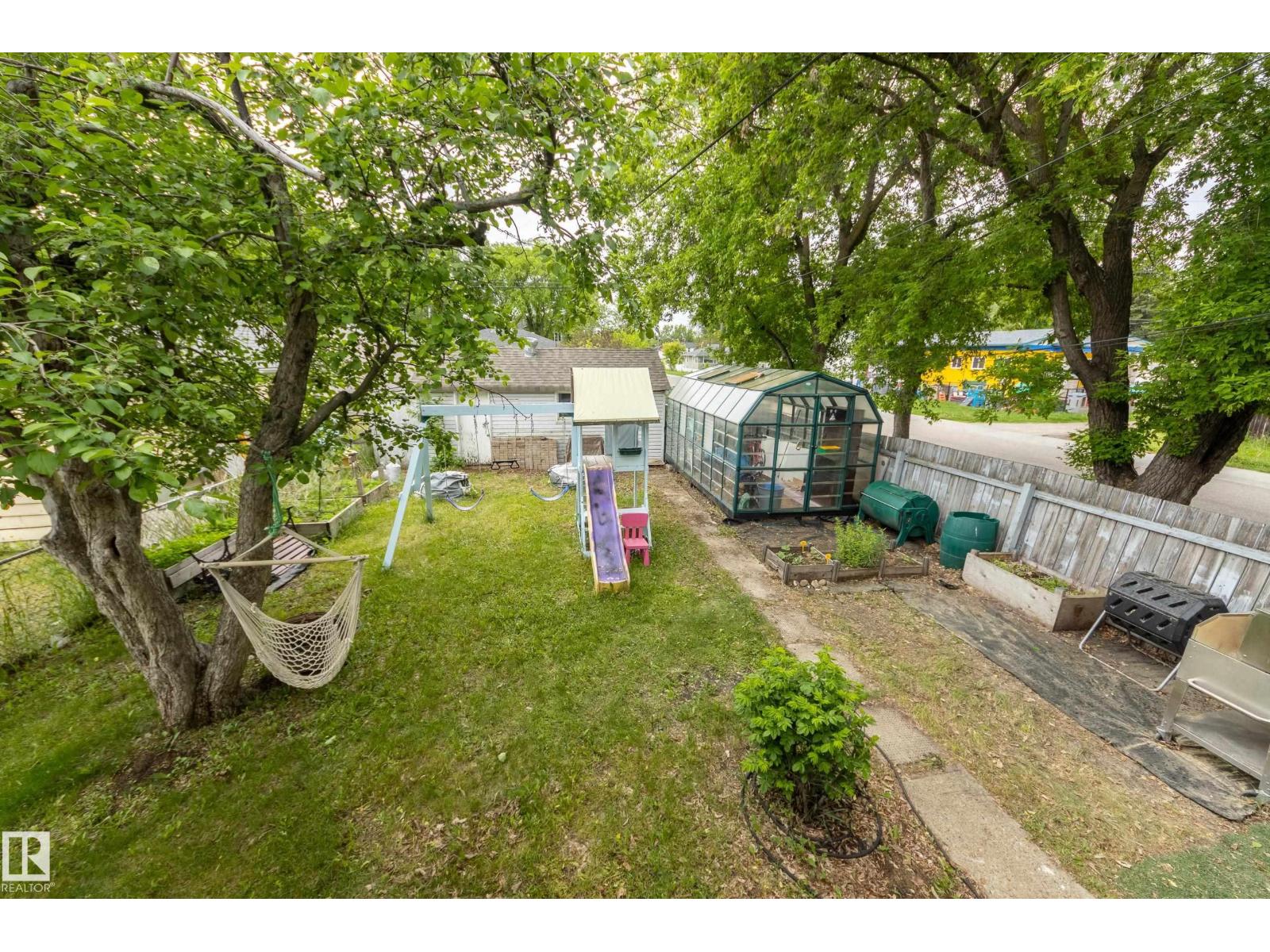 10631 71 AV NW — photo 30