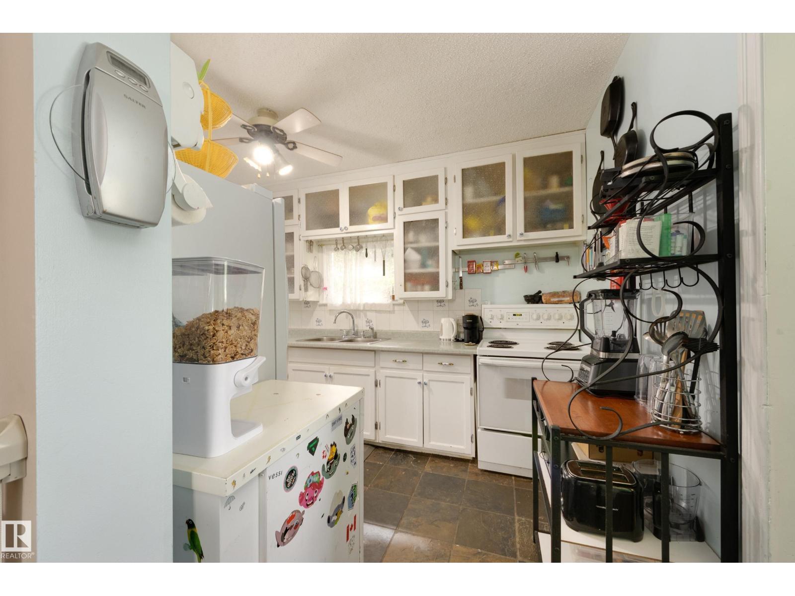 10631 71 AV NW — photo 7