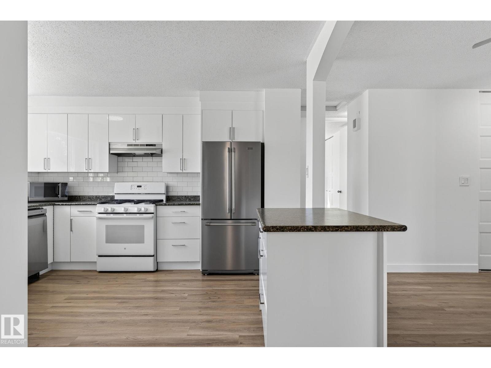 3119 104 ST NW - 10