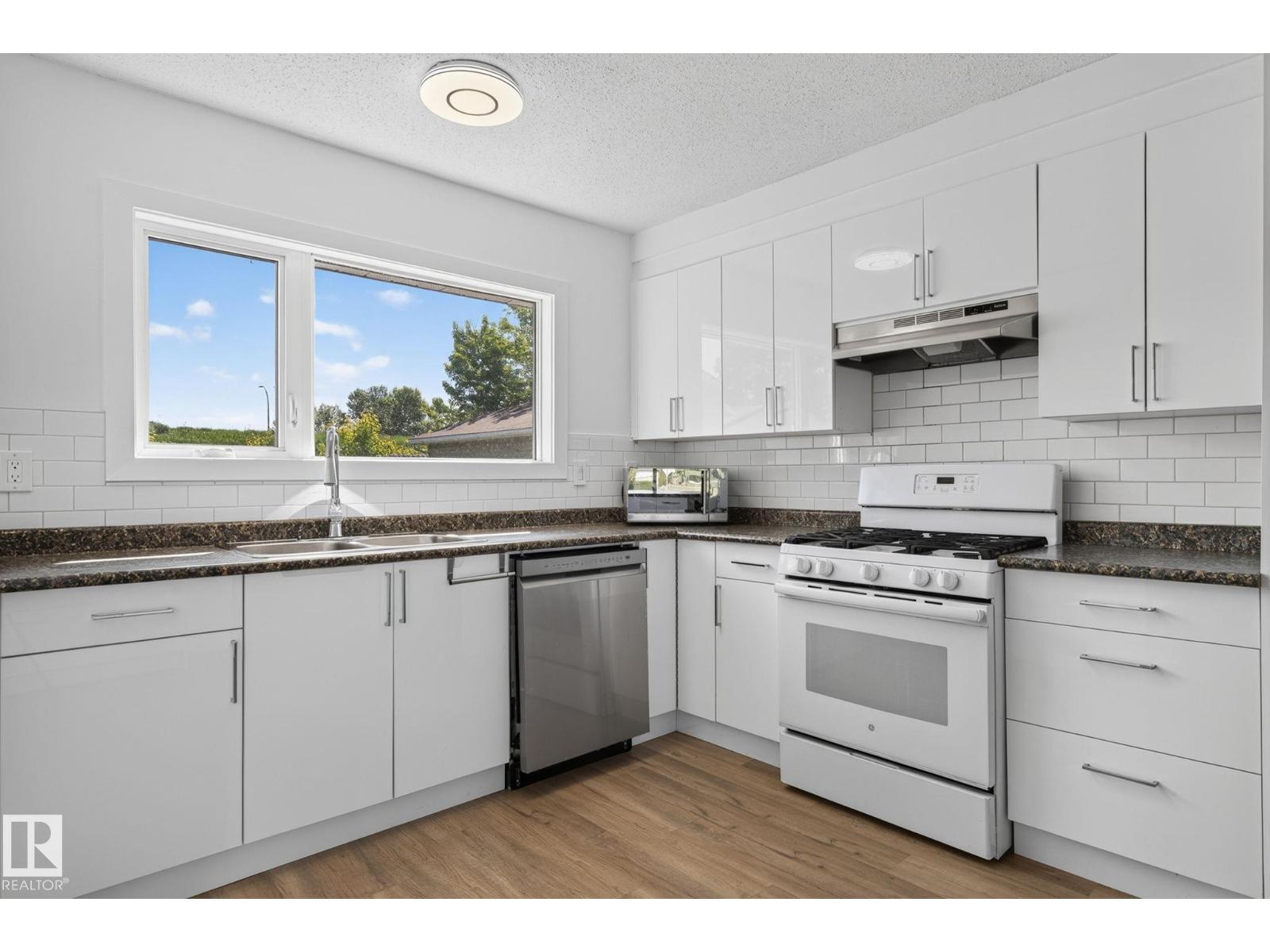 3119 104 ST NW - 12