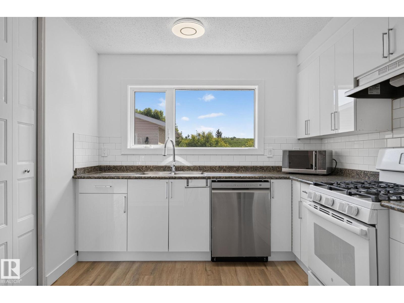 3119 104 ST NW - 13