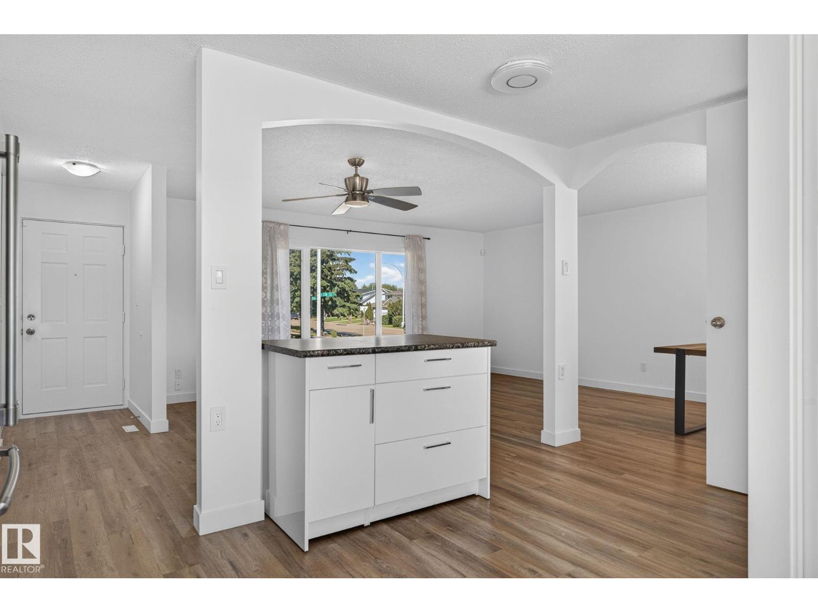 3119 104 ST NW - 14