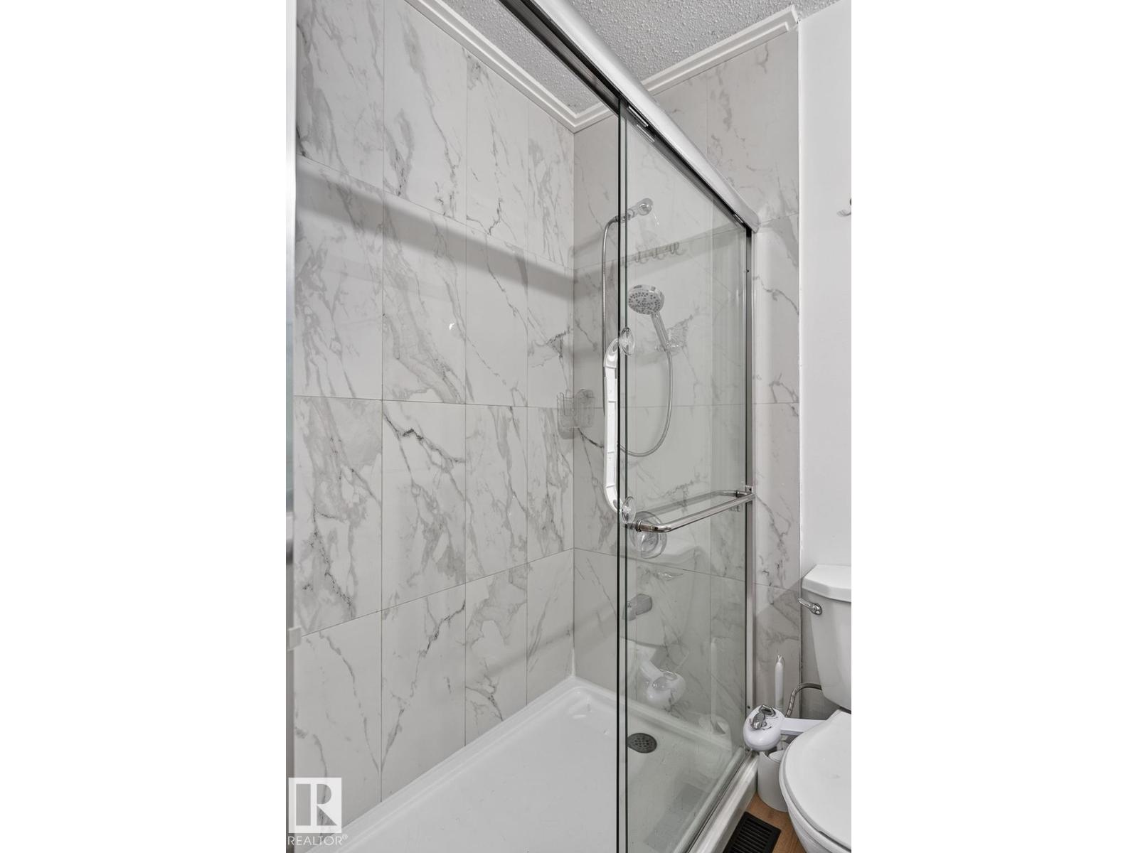 3119 104 ST NW - 22