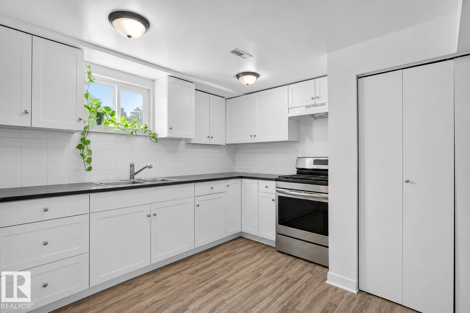 3119 104 ST NW - 32