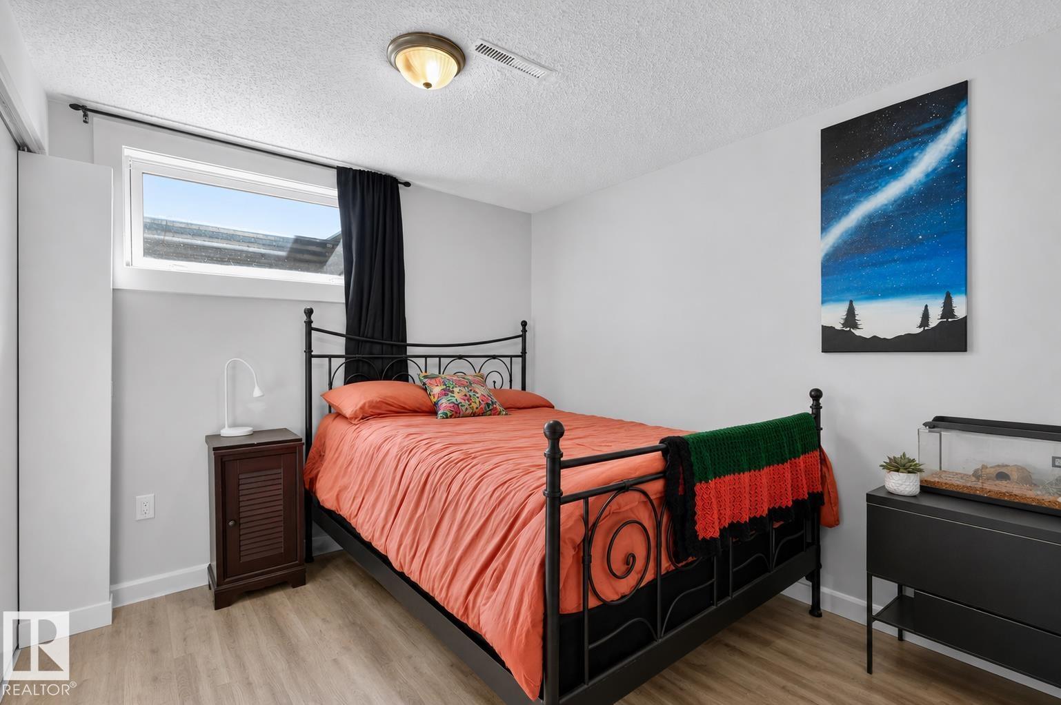 3119 104 ST NW - 39