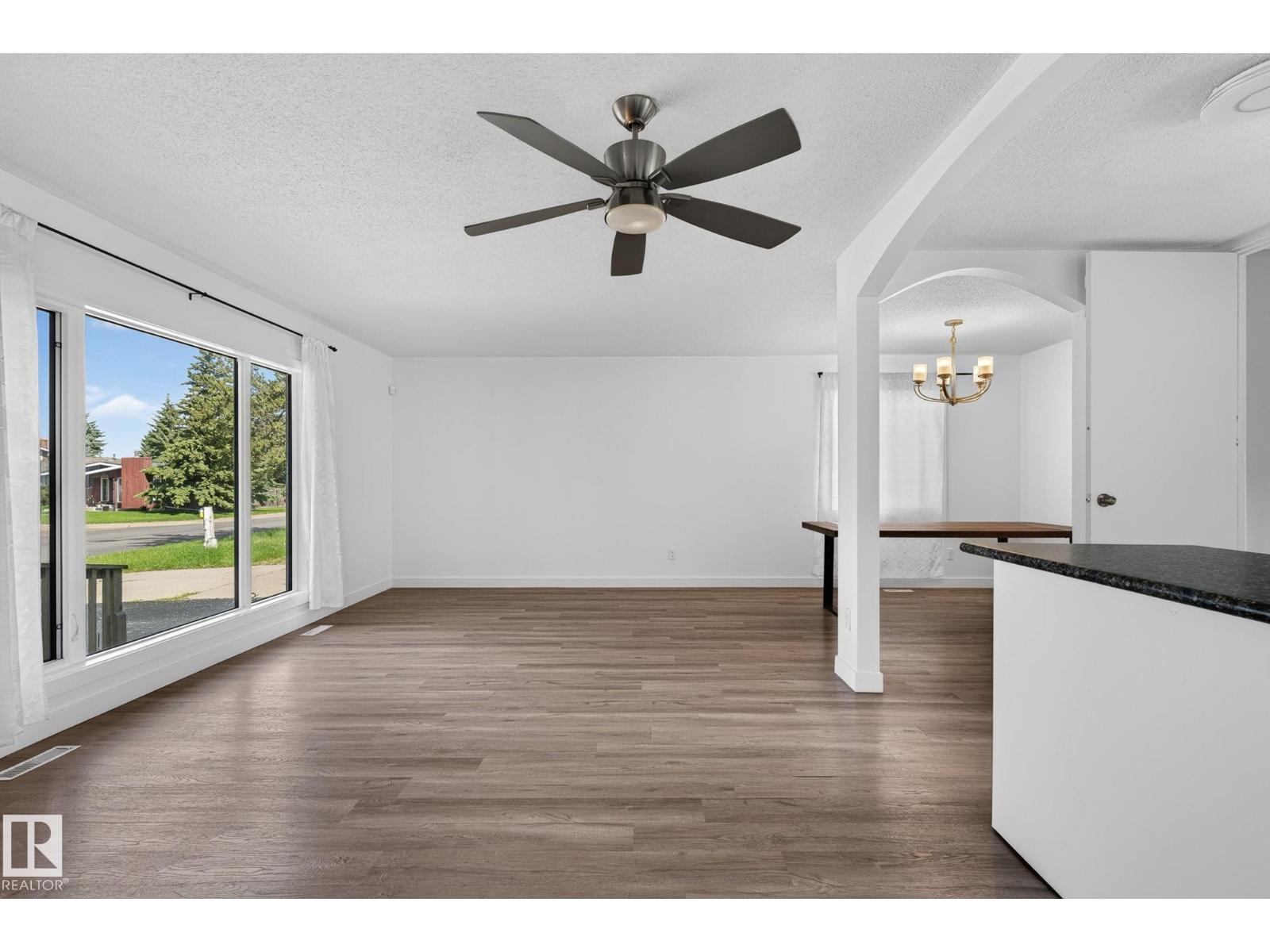 3119 104 ST NW - 4