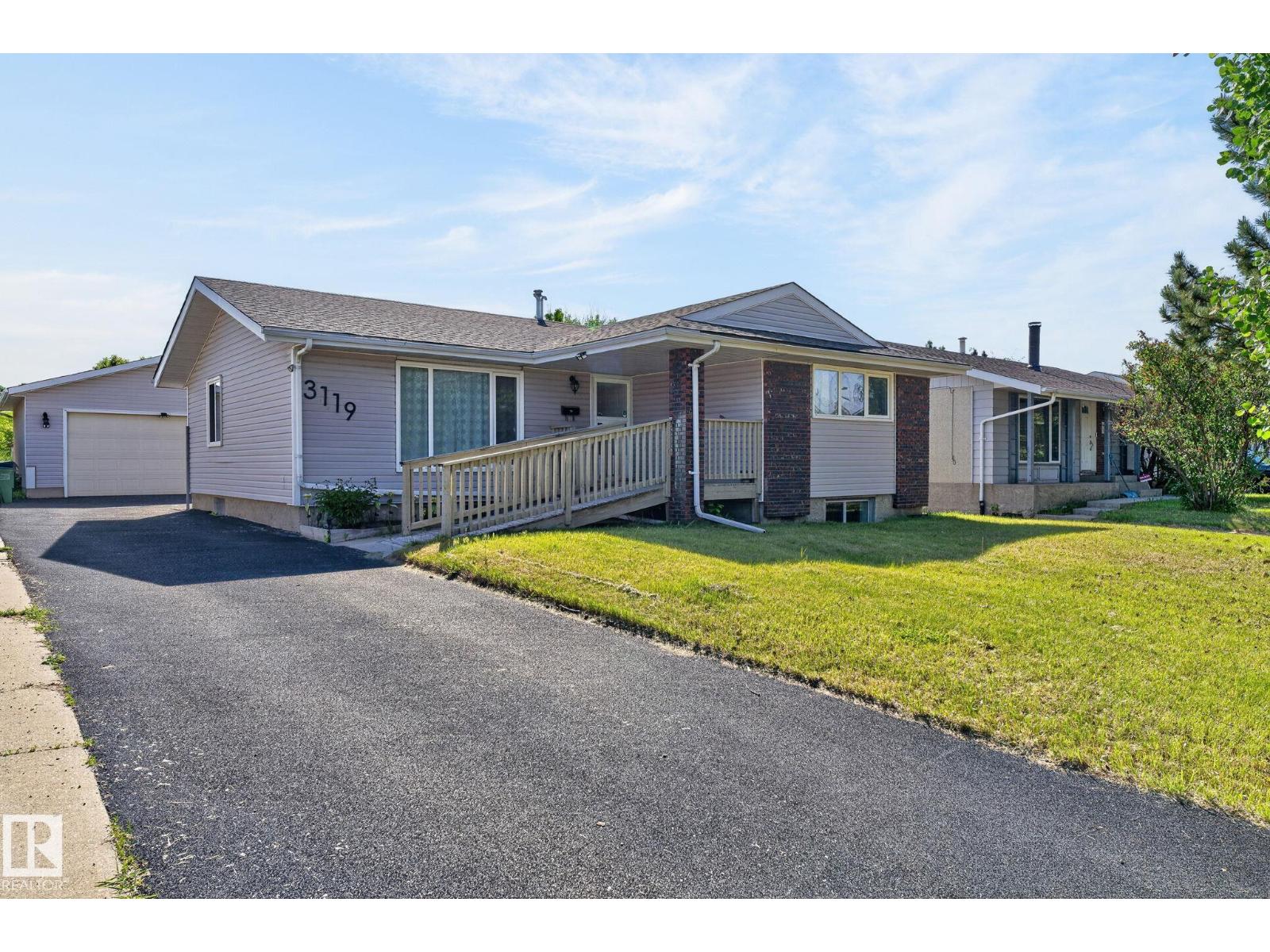 3119 104 ST NW - 41