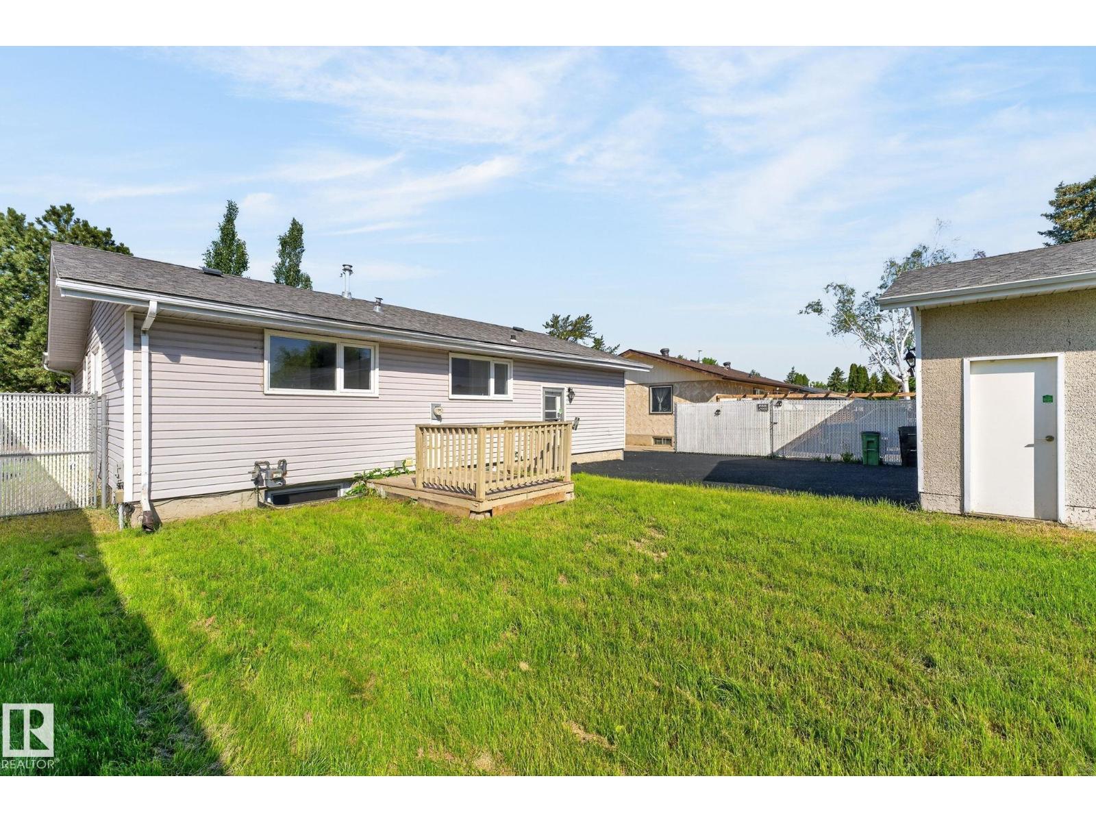 3119 104 ST NW - 50