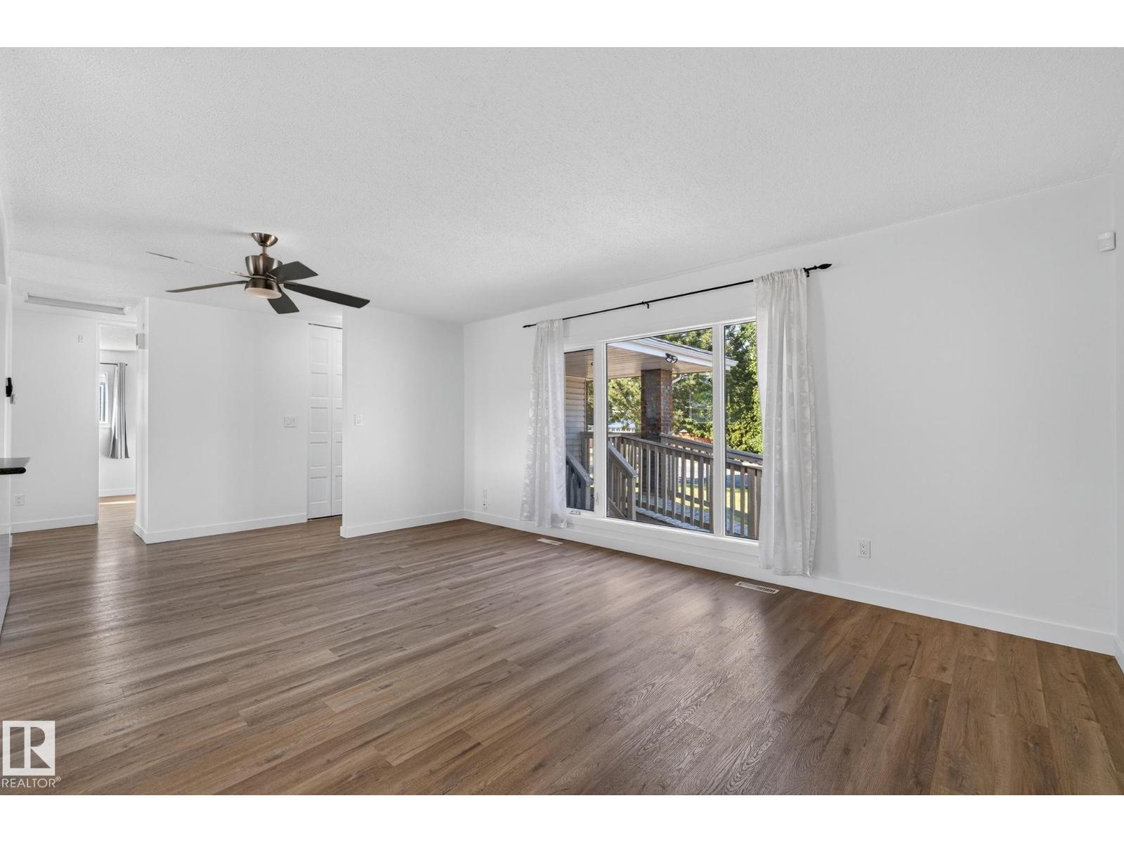 3119 104 ST NW - 7