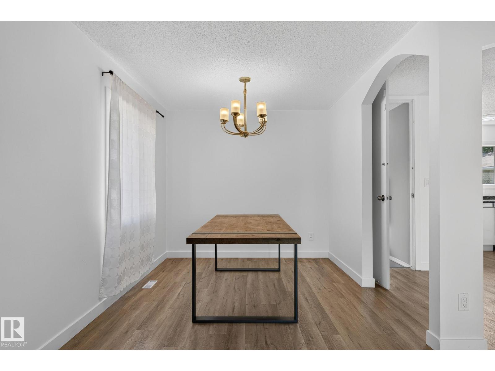 3119 104 ST NW - 8