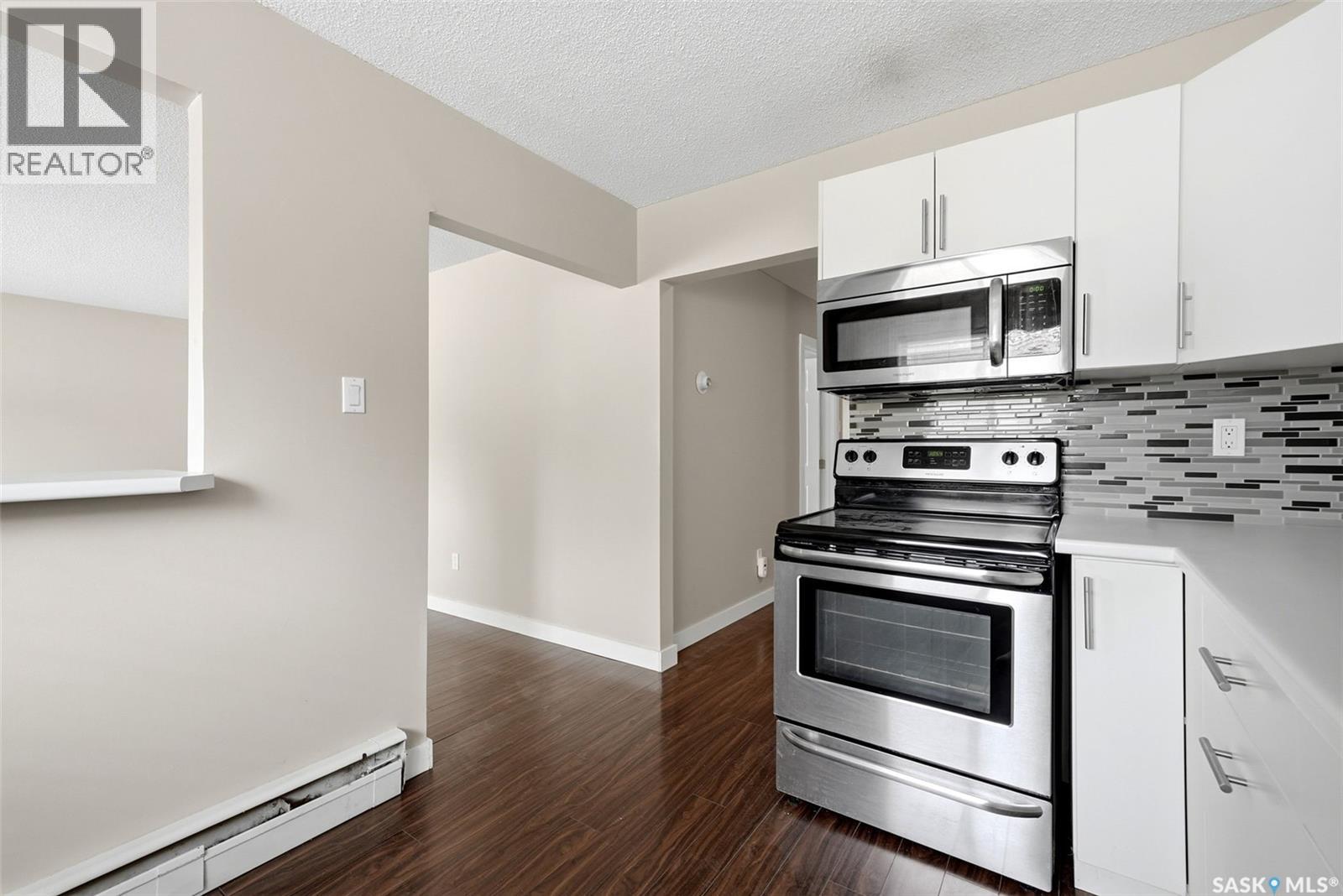 #3 230 Broadway AVENUE E - 9