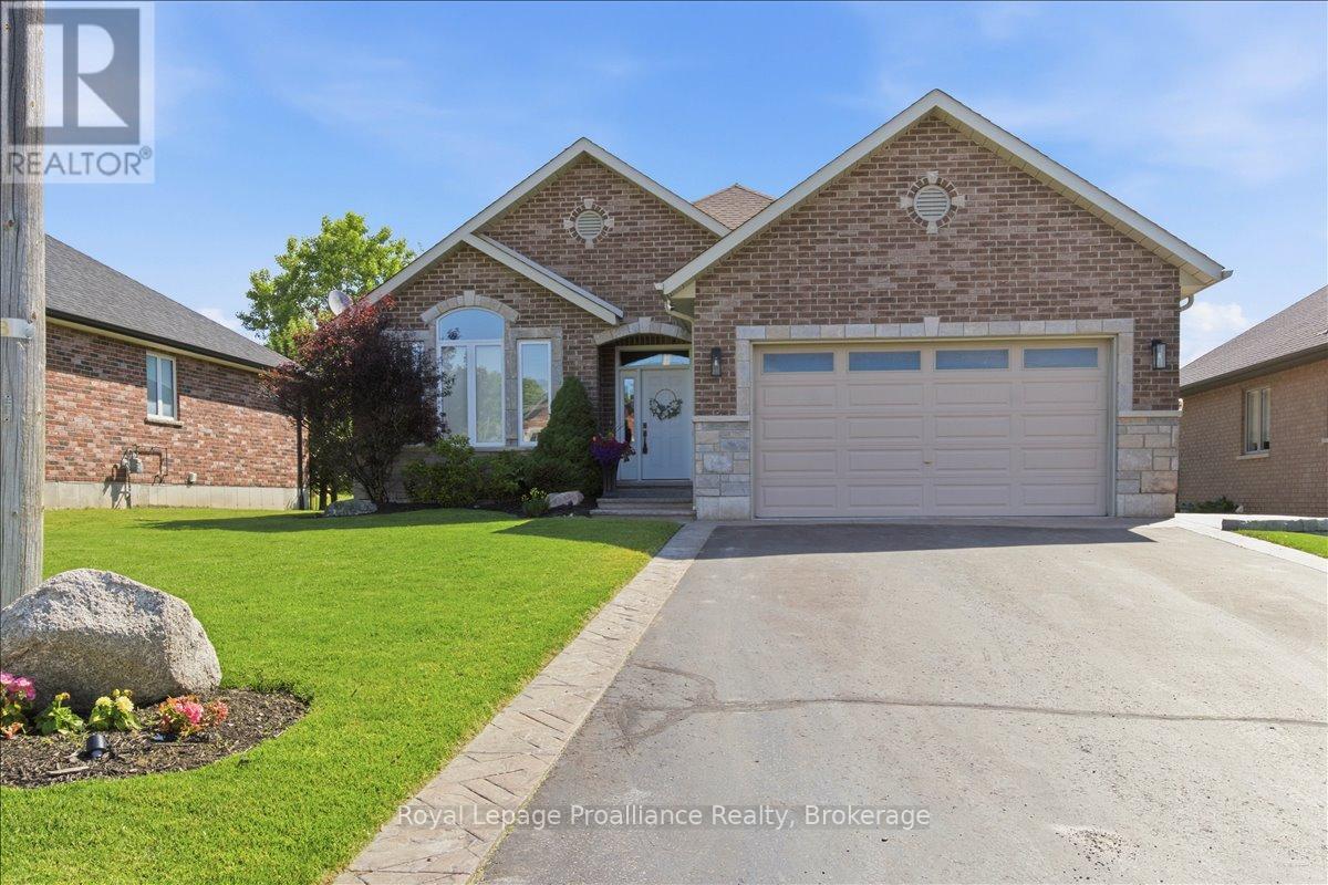 109 PINNACLE STREET - 2