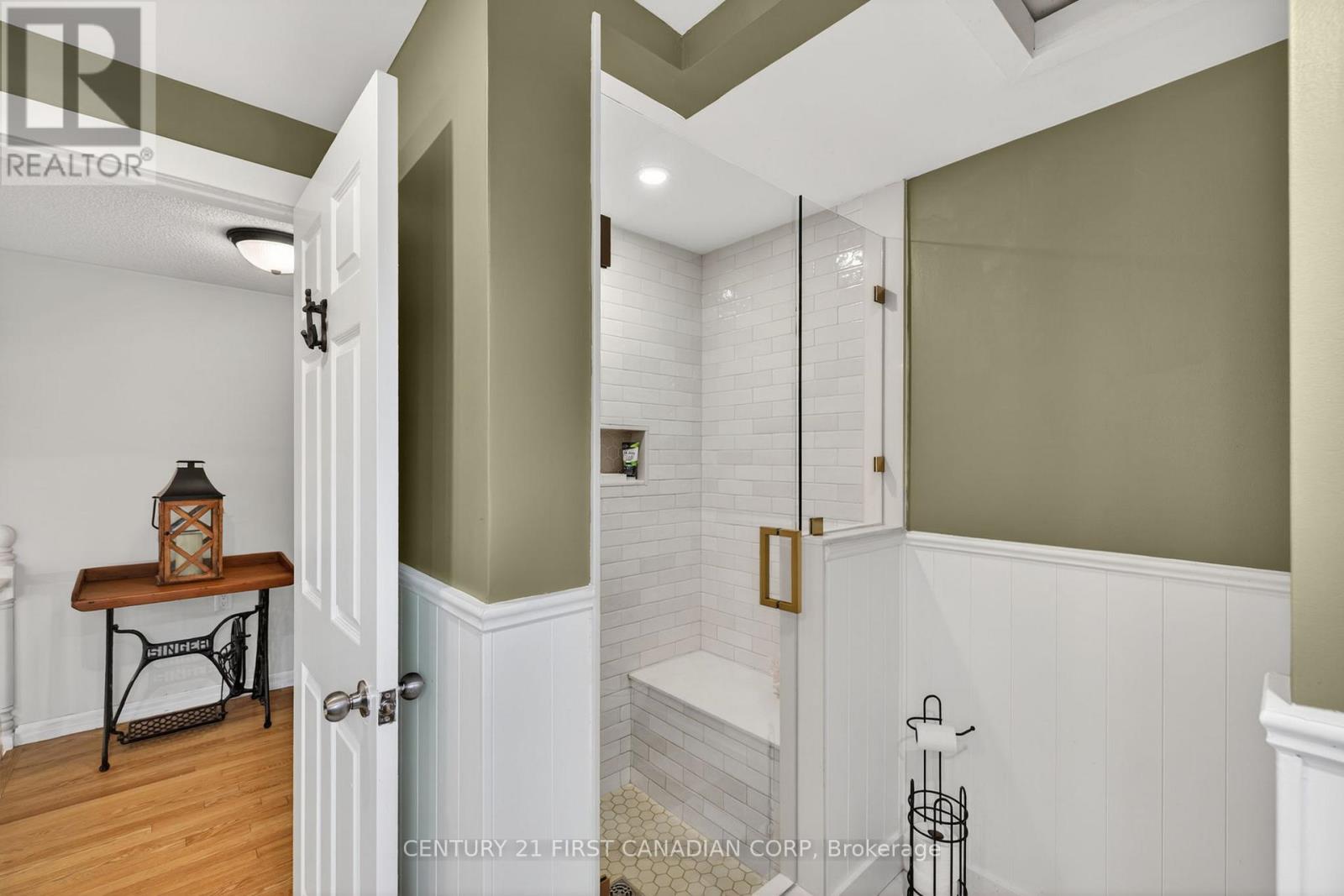 10383 ILDERTON ROAD - 24