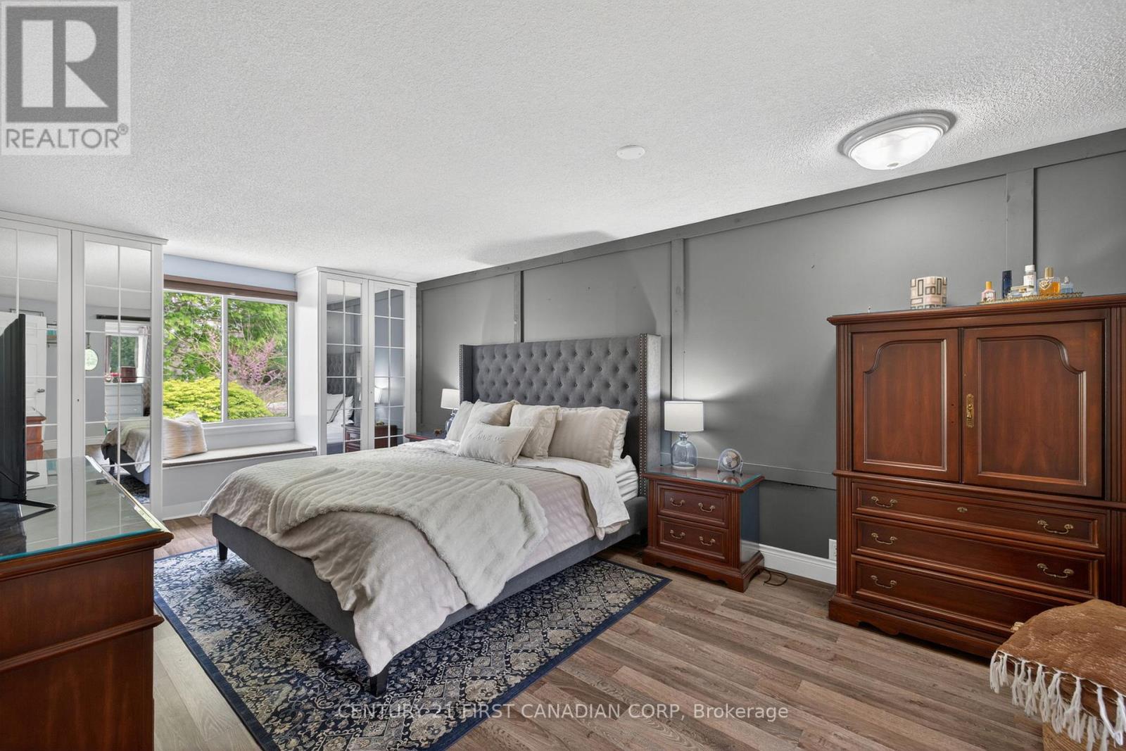10383 ILDERTON ROAD - 18