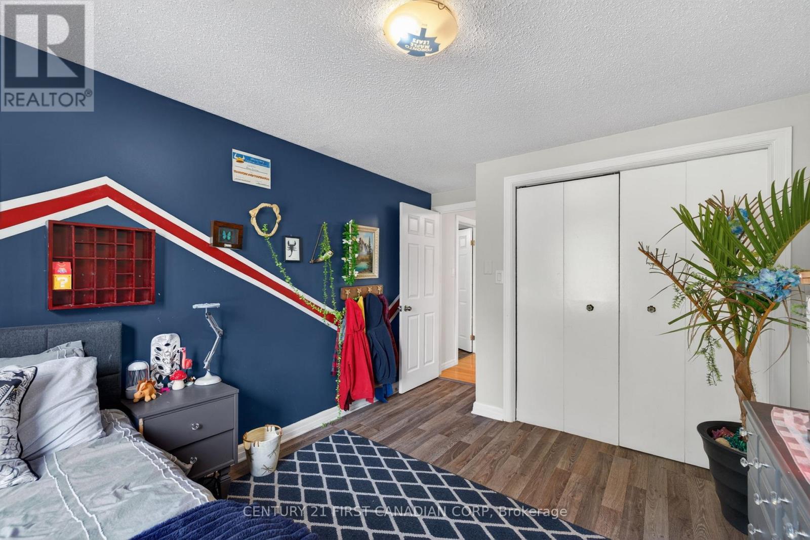 10383 ILDERTON ROAD - 22