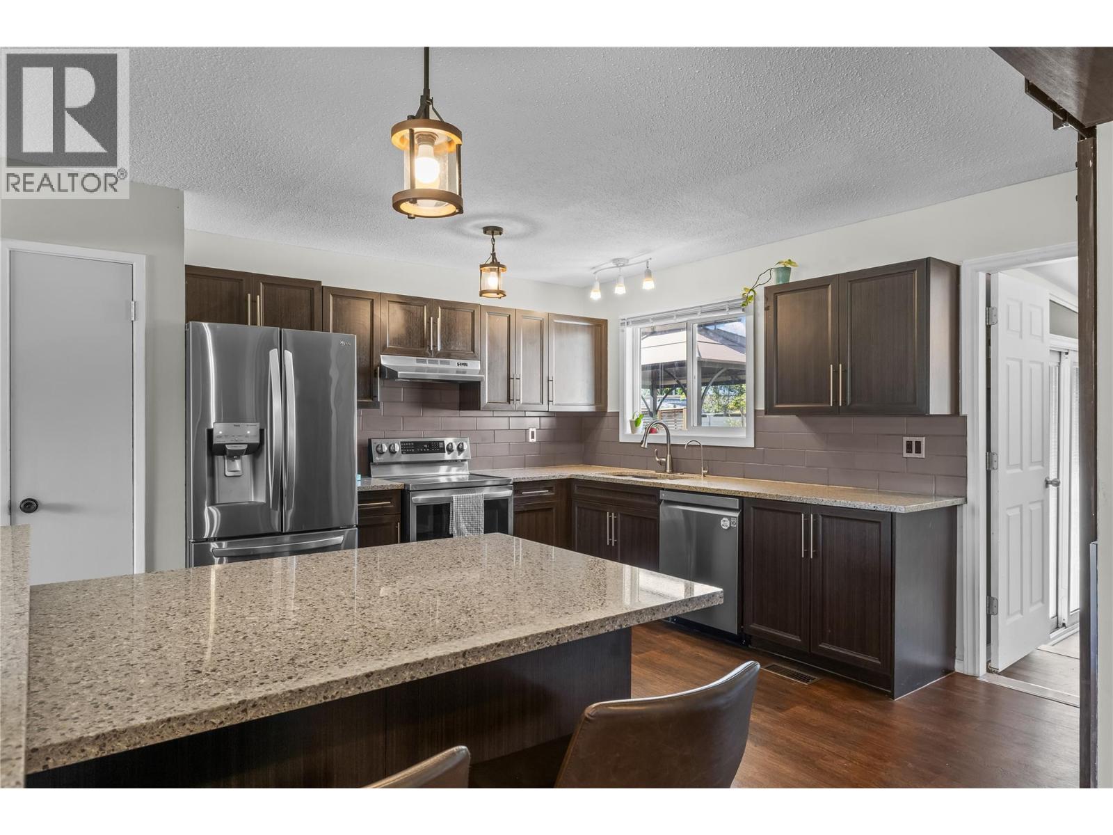 440 Primrose Road - 10
