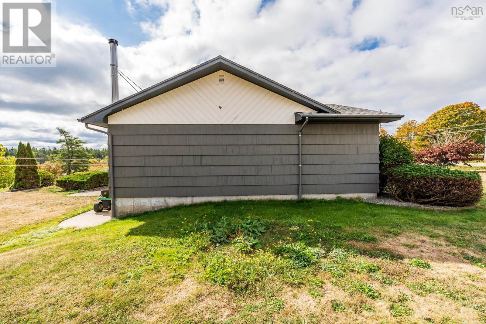 7068 Highway 1 - 49
