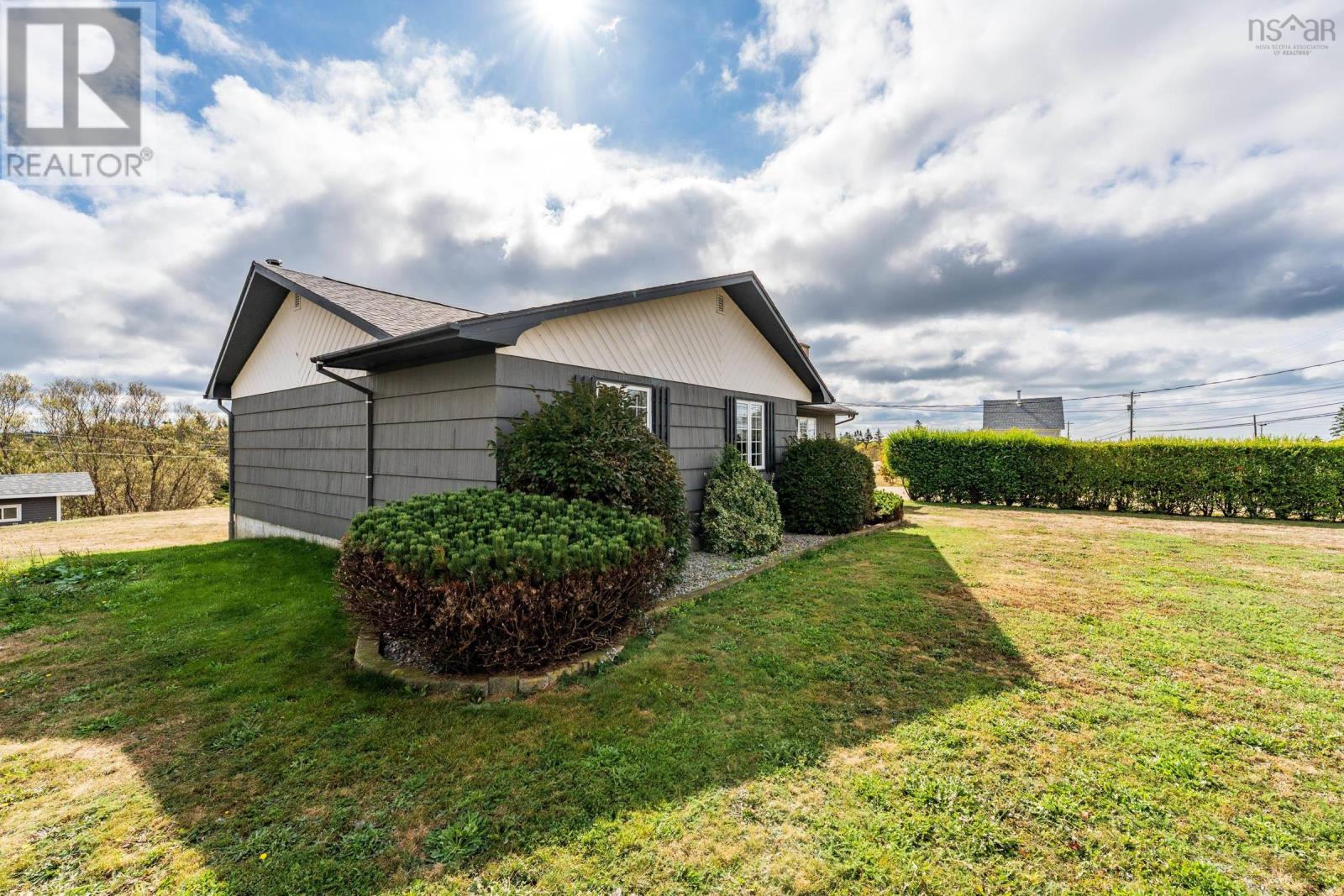 7068 Highway 1 - 5
