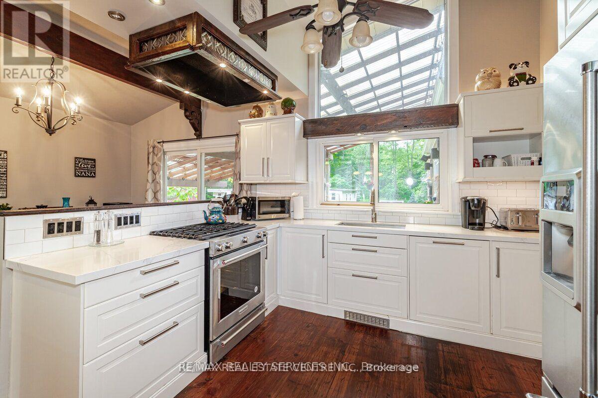104 KENNEDY ROAD - 6