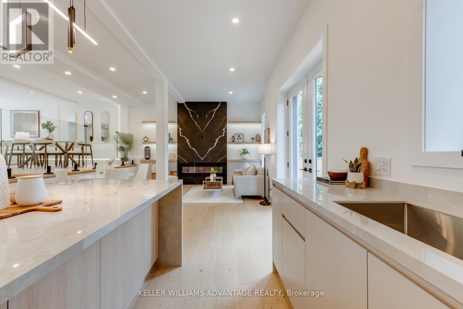 121 DURANT AVENUE - 17