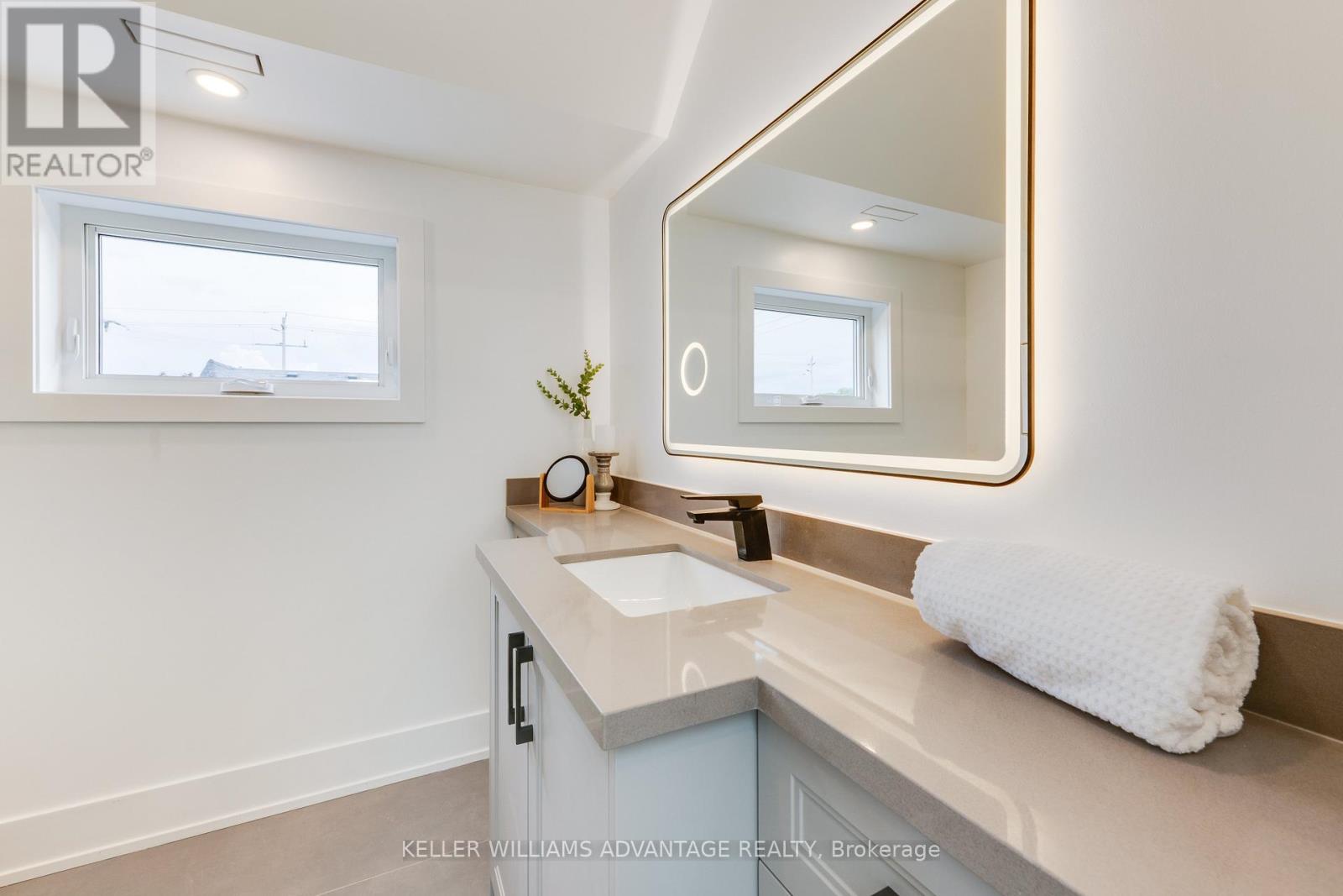 121 DURANT AVENUE - 28