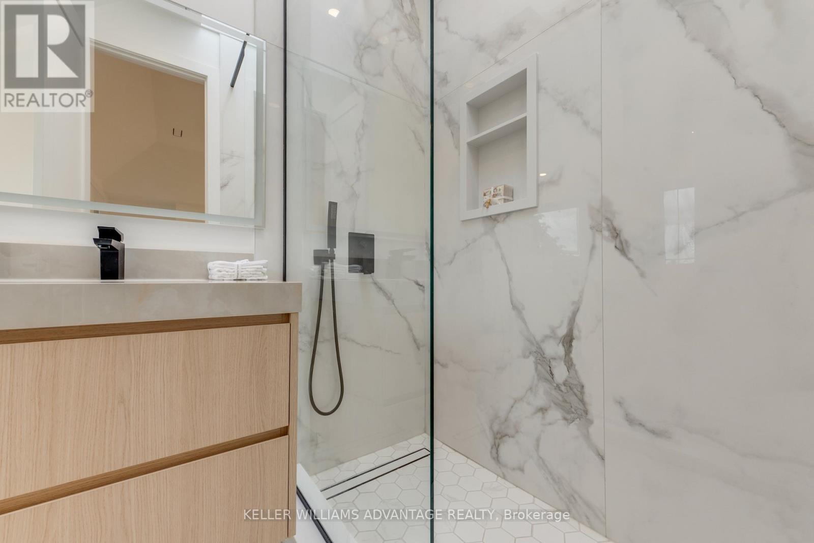121 DURANT AVENUE - 33