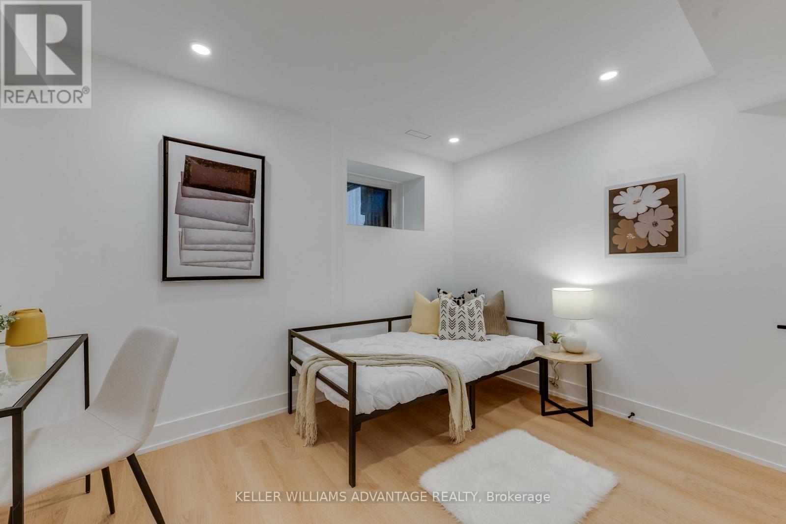 121 DURANT AVENUE - 41