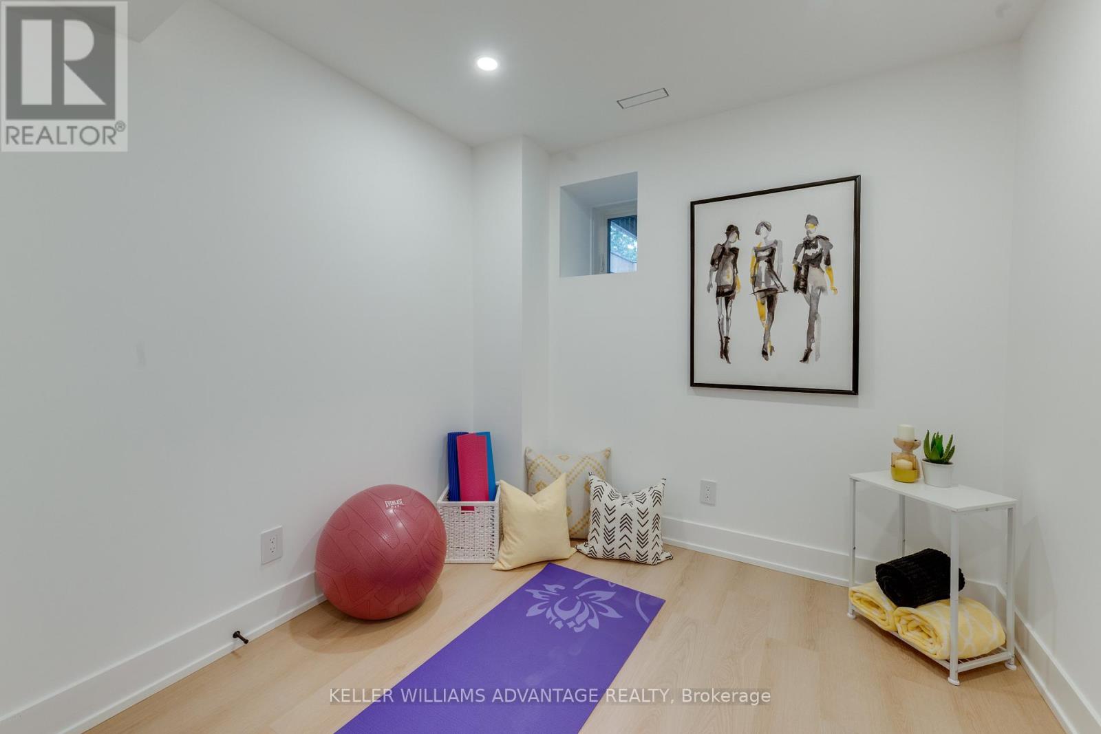 121 DURANT AVENUE - 42