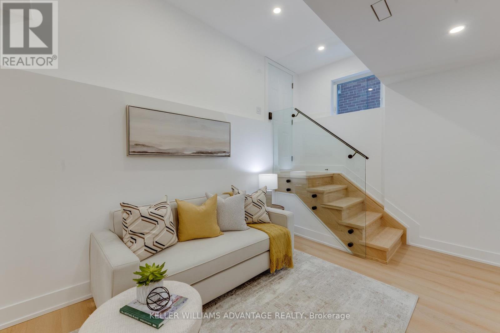 121 DURANT AVENUE - 43