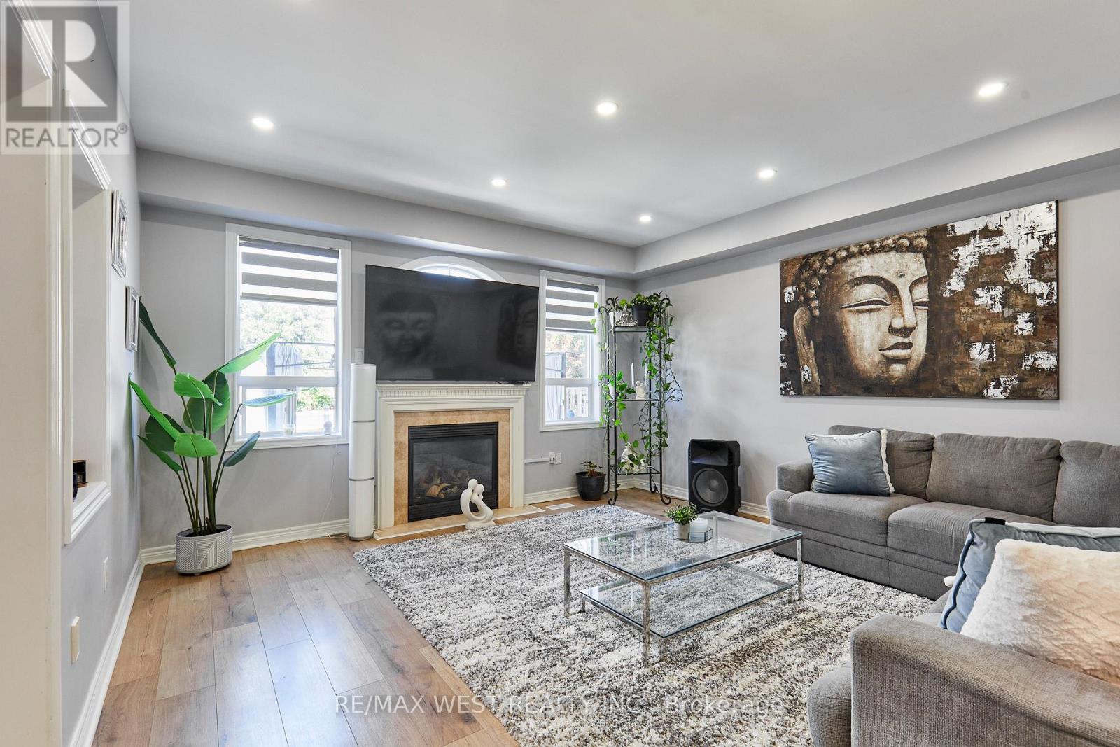 67 KENILWORTH CRESCENT - 11