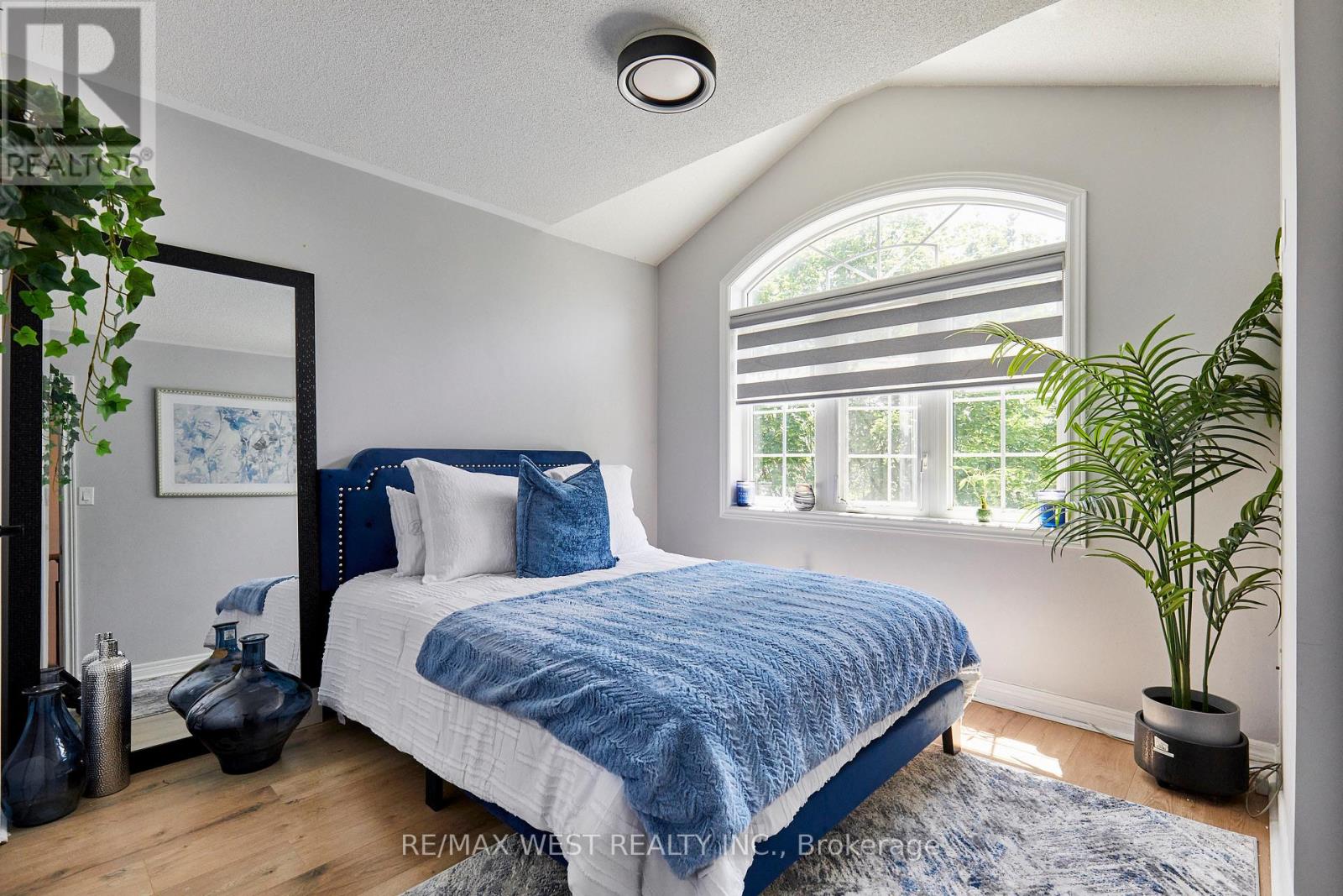 67 KENILWORTH CRESCENT - 15