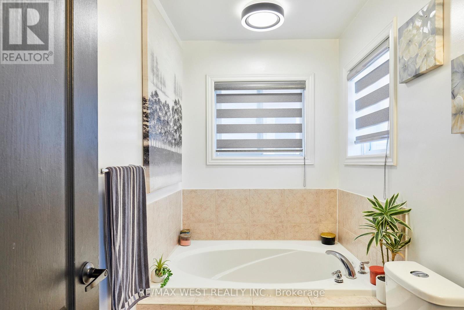 67 KENILWORTH CRESCENT - 17