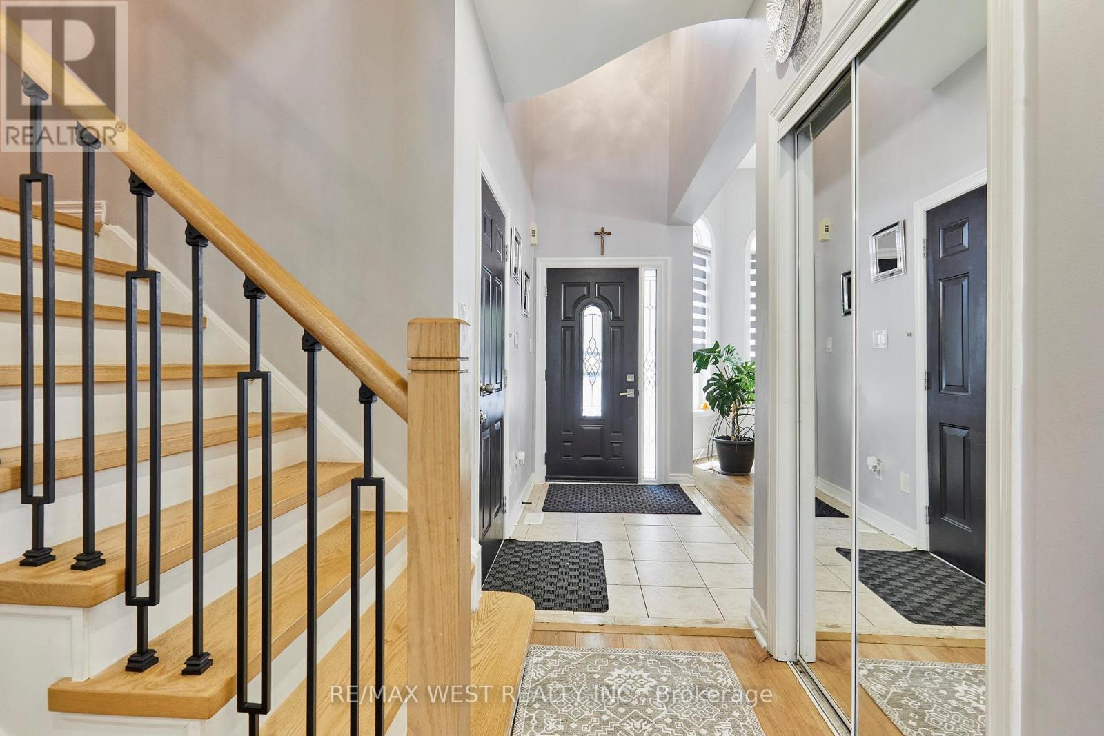 67 KENILWORTH CRESCENT - 2