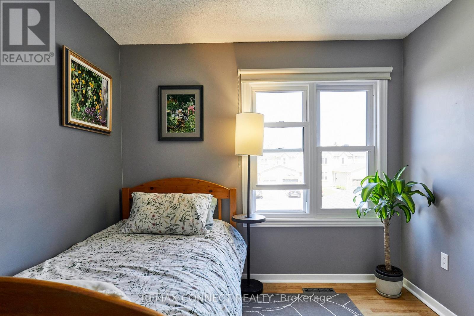72 STUART ROAD - 25