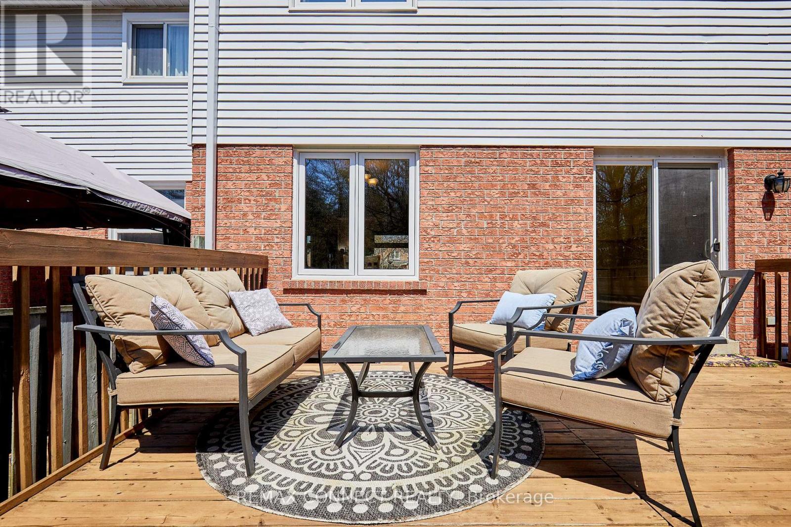 72 STUART ROAD - 36