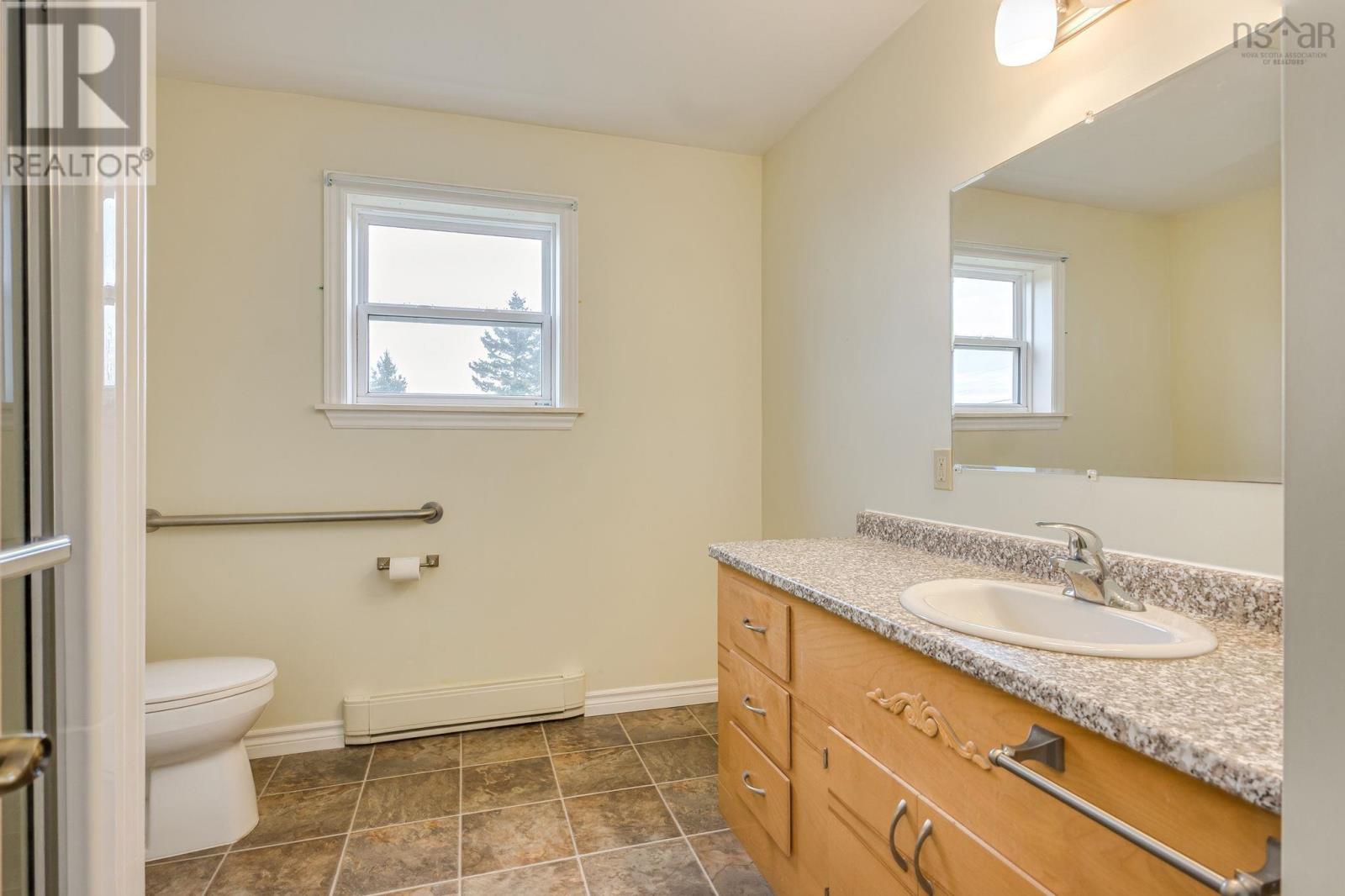 12 Lighthouse Road - 11