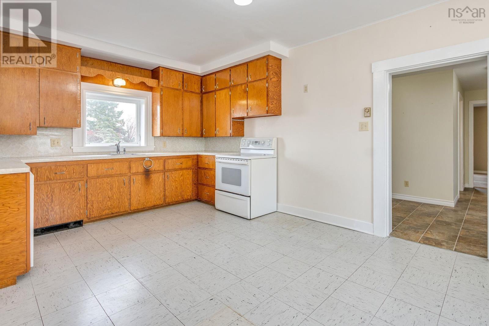 12 Lighthouse Road - 17