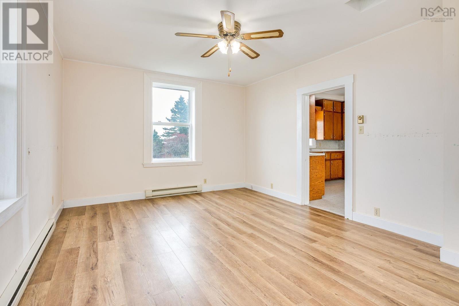 12 Lighthouse Road - 24
