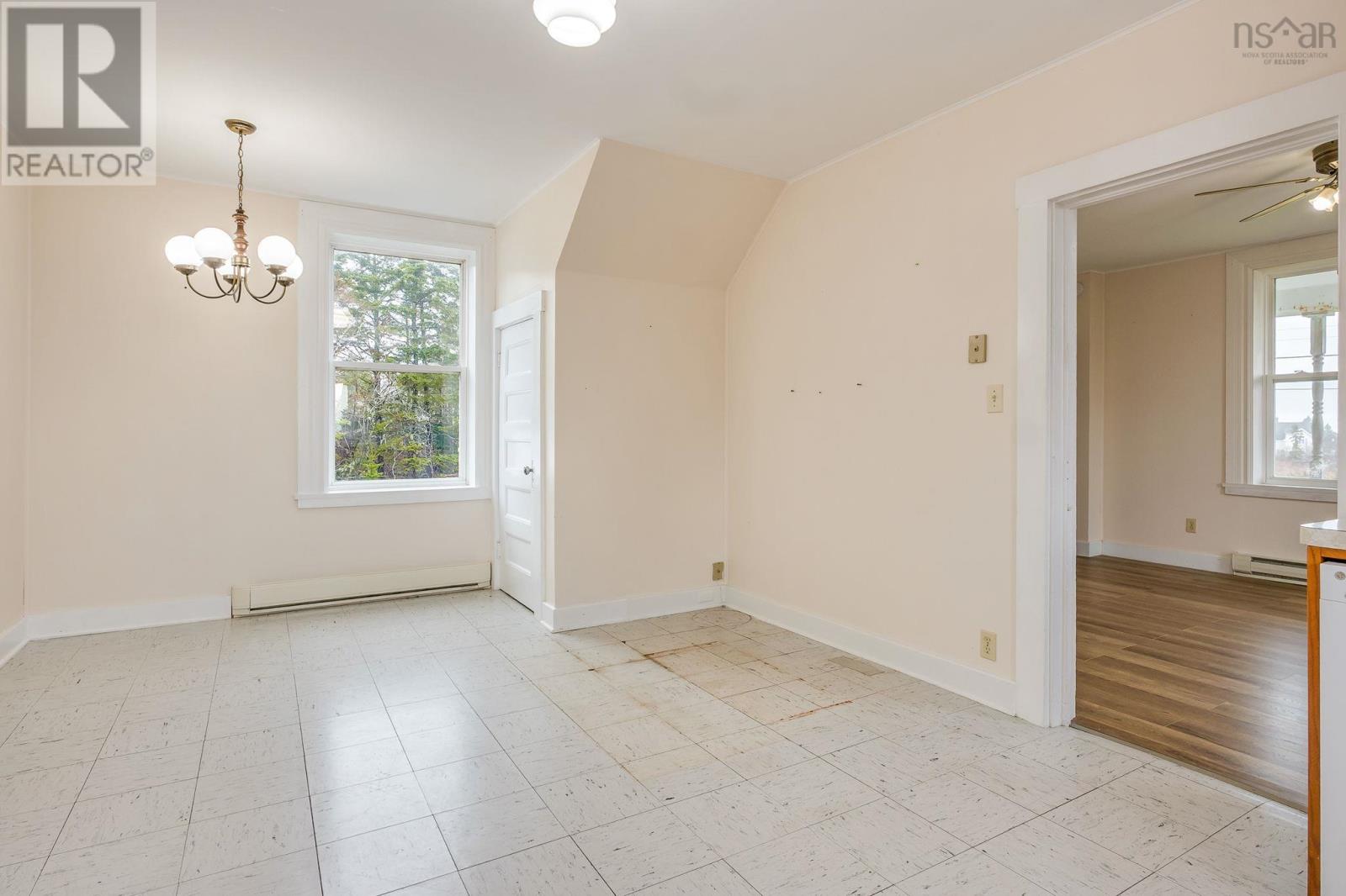 12 Lighthouse Road - 19