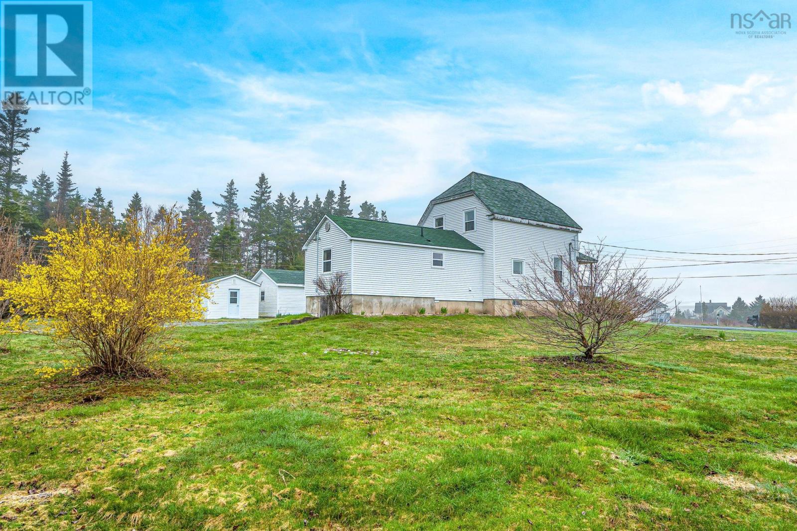 12 Lighthouse Road - 43