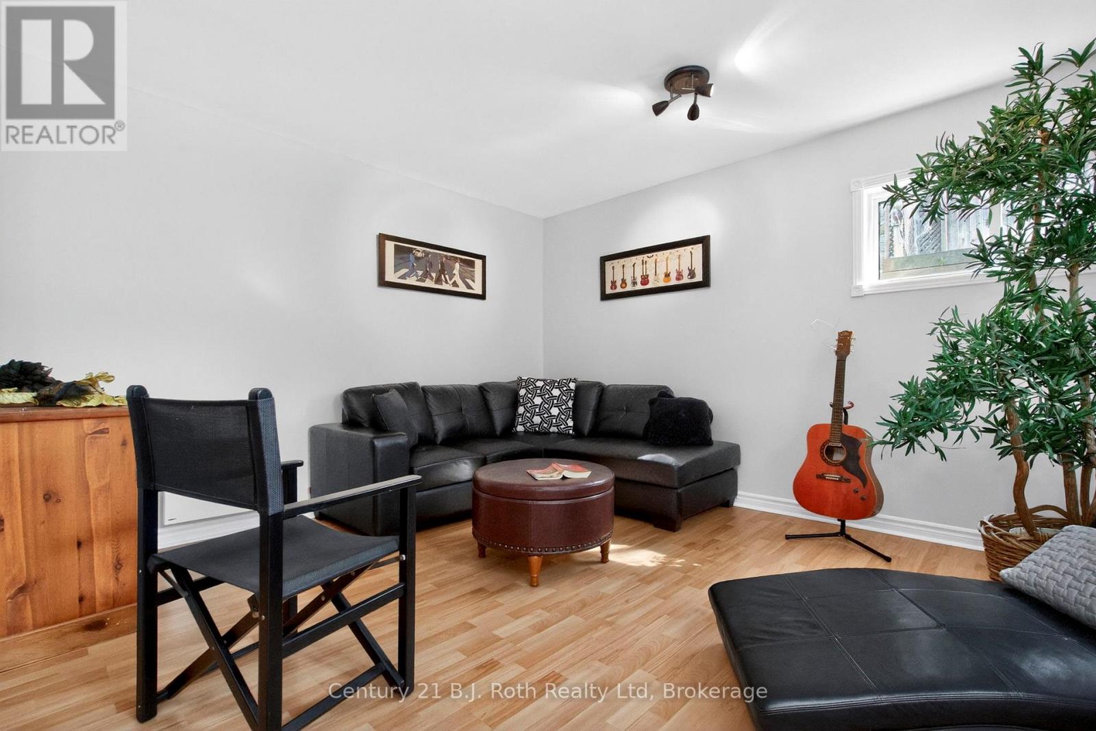 59 WITHALL GROVE - Image 32