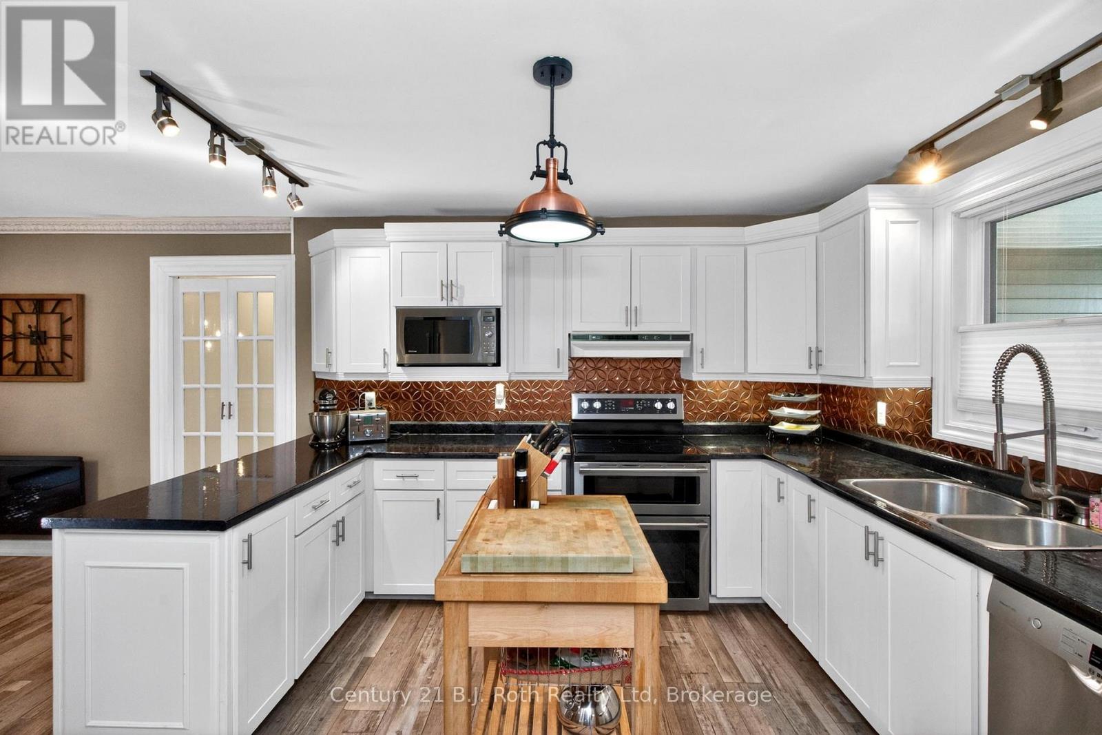 59 WITHALL GROVE - Image 7