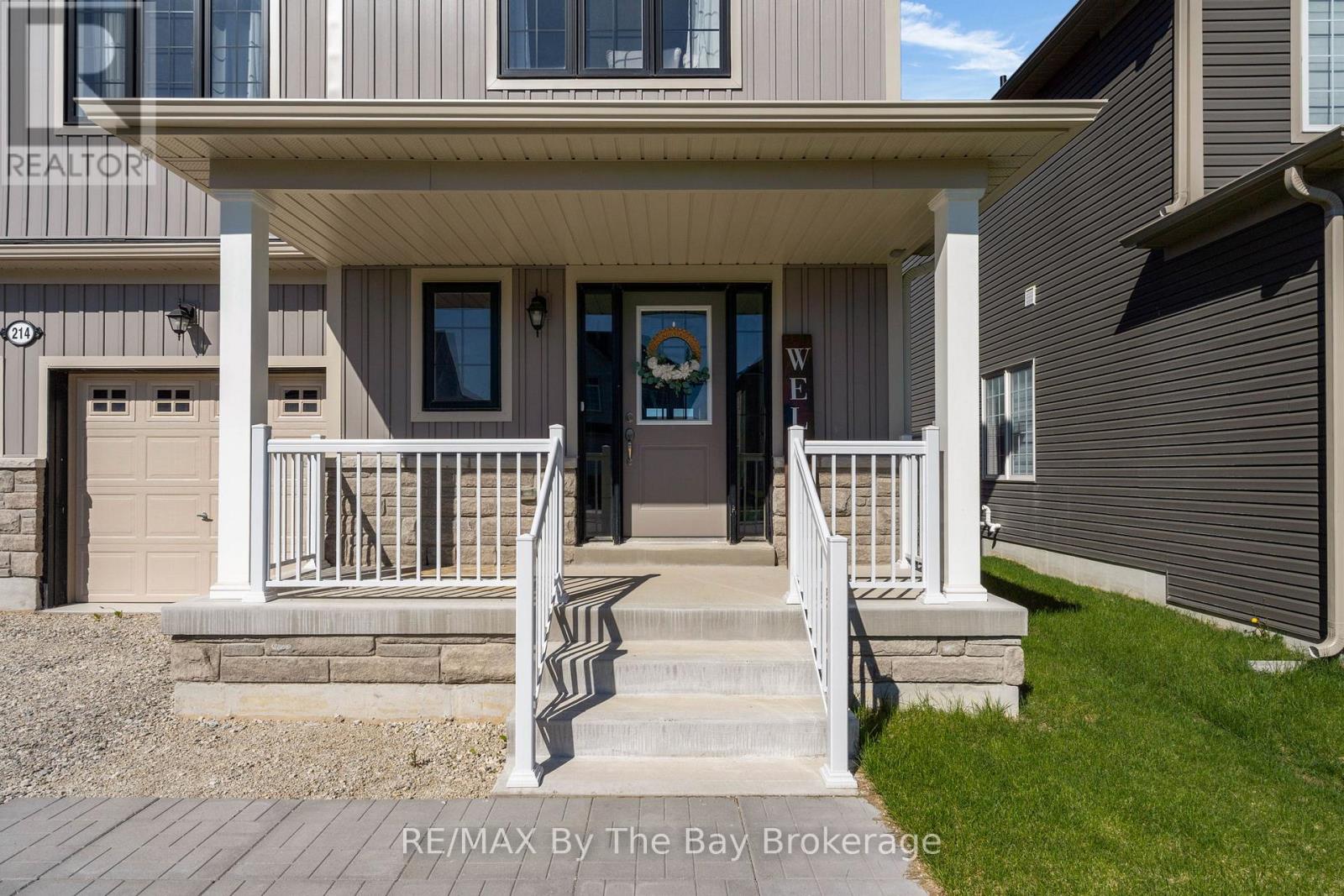 214 CUBITT STREET - 3