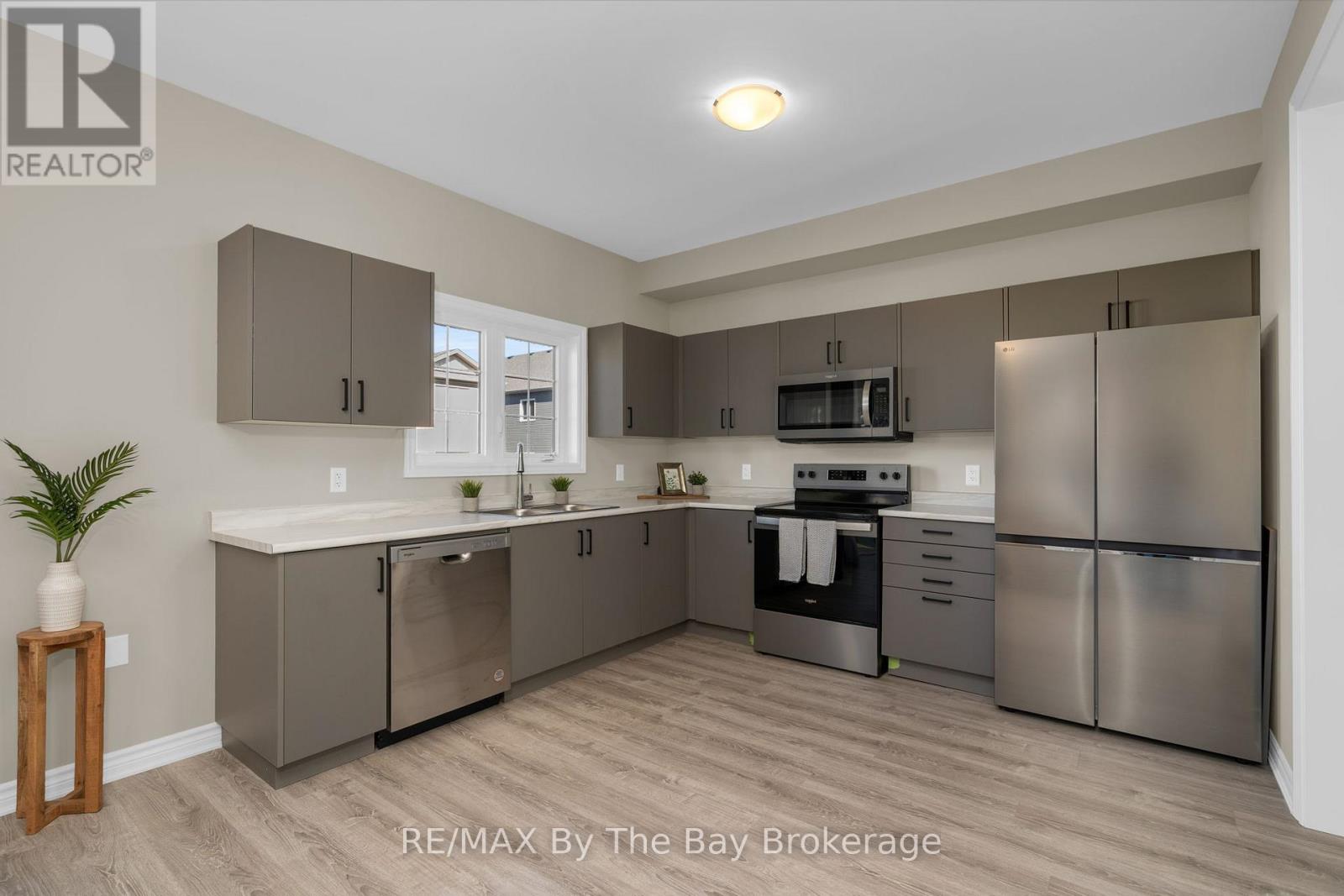 214 CUBITT STREET - 9