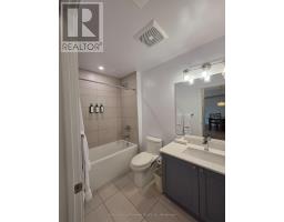 208 - 25 Pen Lake Point Road, Huntsville, ON P1H1A9 Photo 10