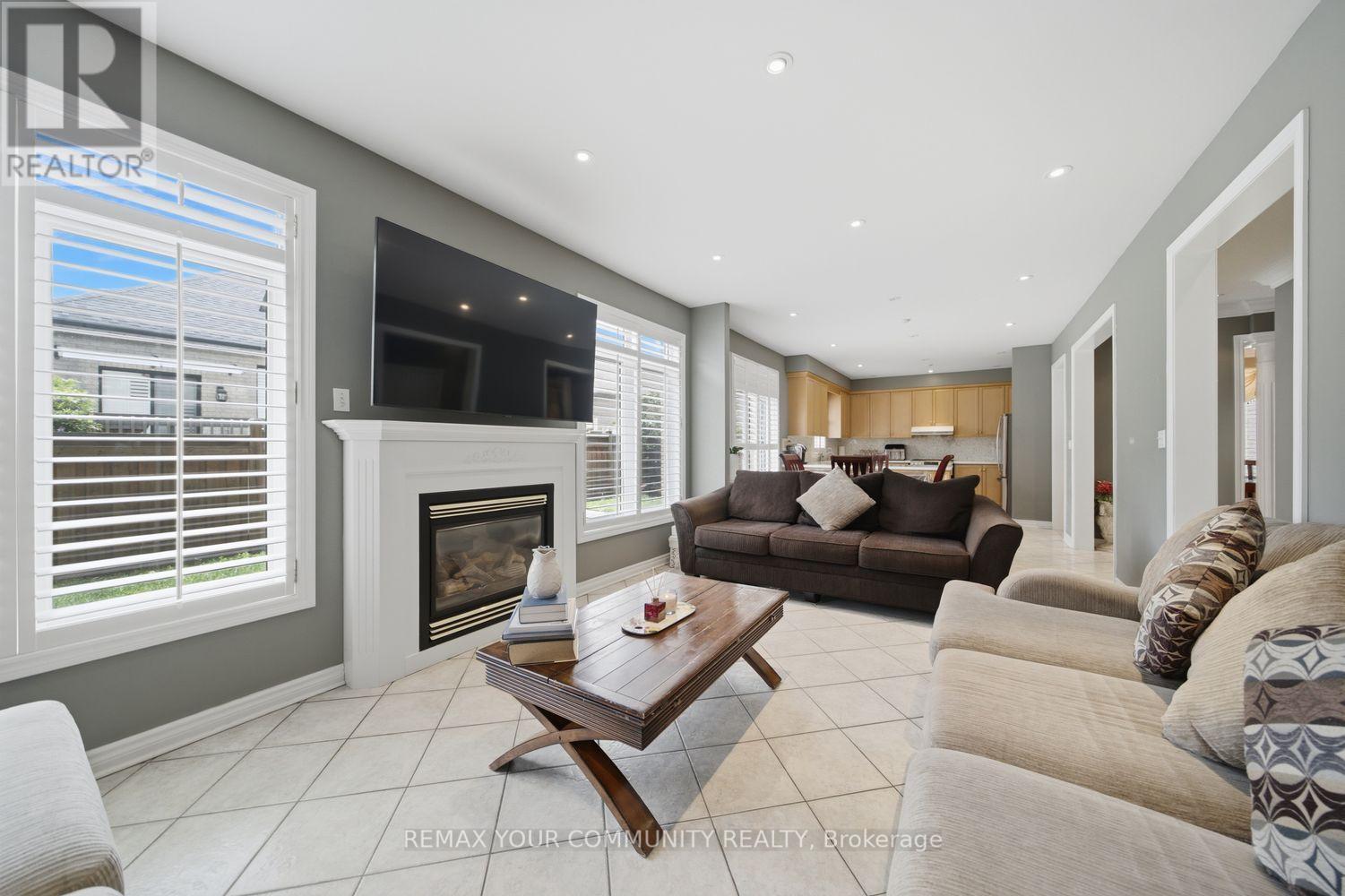 10 ST CLARE BOULEVARD - 20
