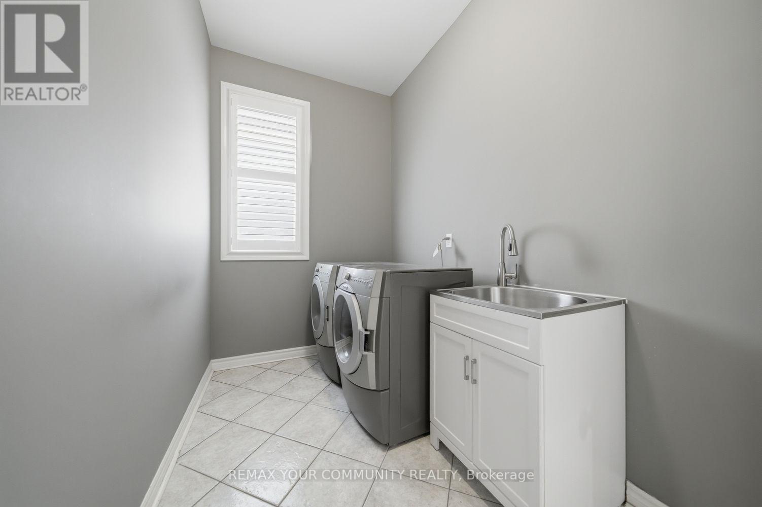 10 ST CLARE BOULEVARD - 21